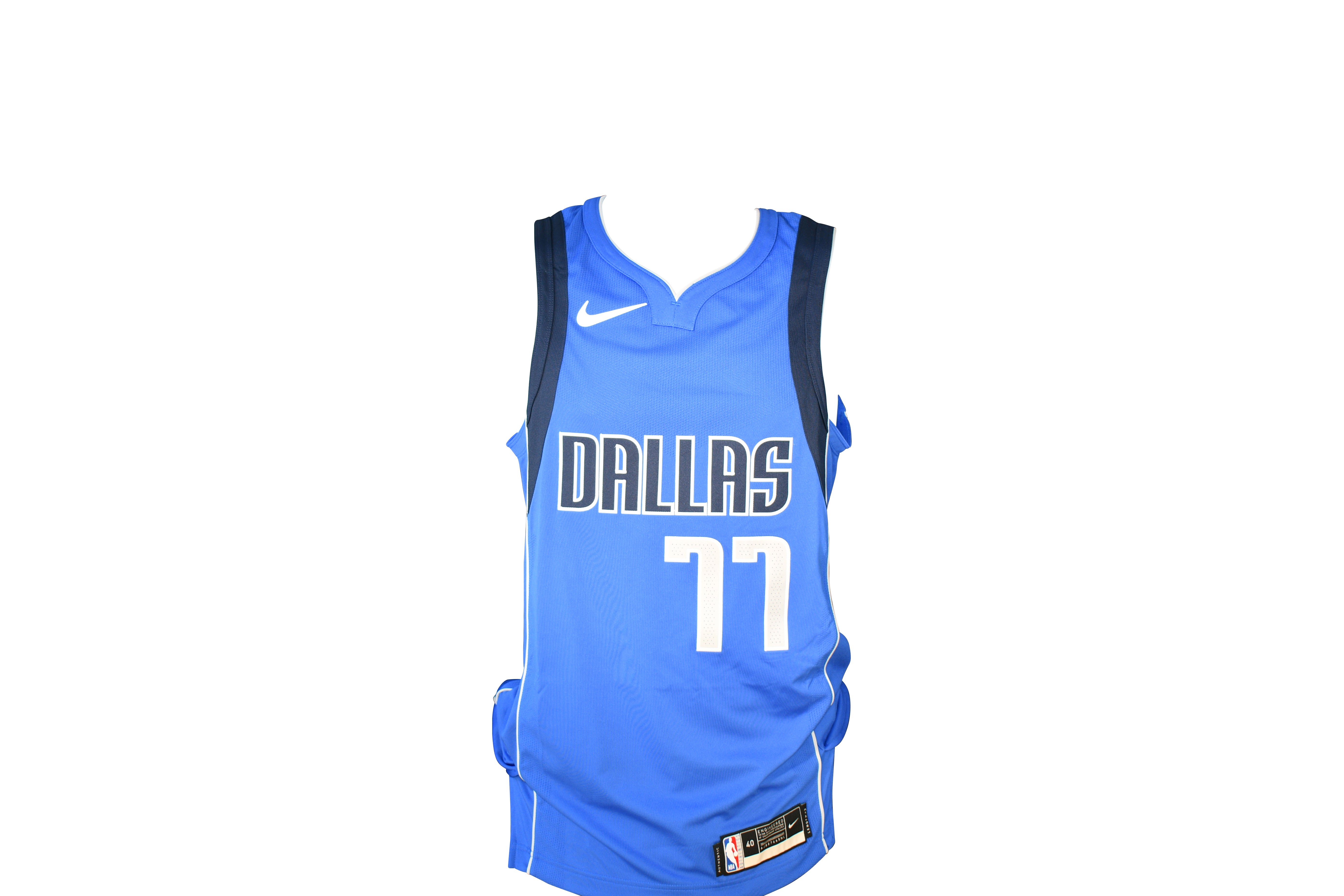 Luka Dončić Signed Mavericks Jersey