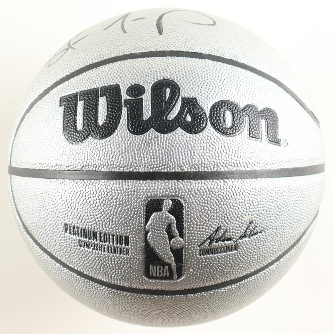 Basketball Platinum Edition avec "Reign Man" Signé par Shawn Kemp certifié par Beckett authentic-signatures