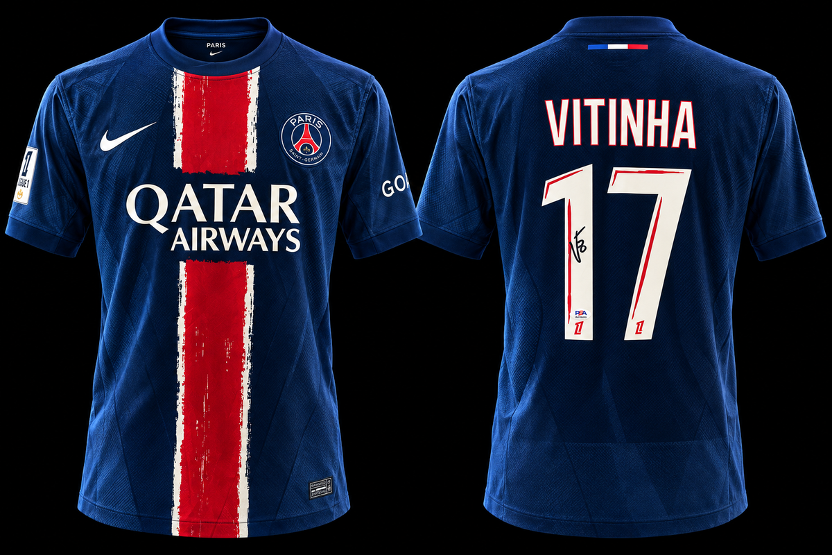 Vitinha #17 signed PSG home jersey front and back
