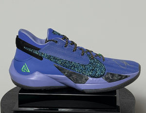 Chaussure Droite signee par Giannis Antetokounmpo certifiee par Beckett