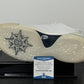 Chaussure Droite signee par James Harden et certifiee par Beckett authentic-signatures