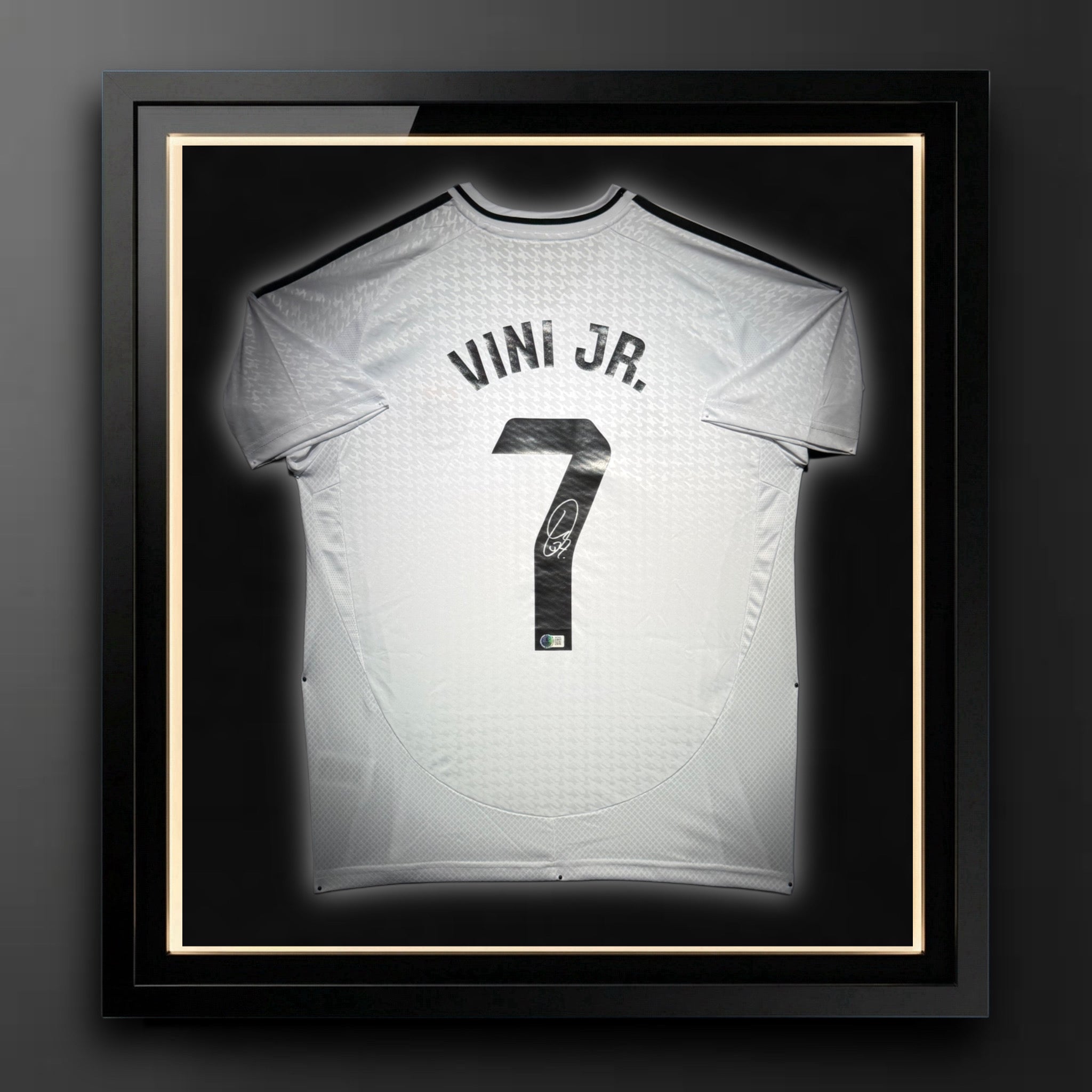 Vinicius Jr. Signed Real Madrid Jersey Certified by Beckett authentic-signatures