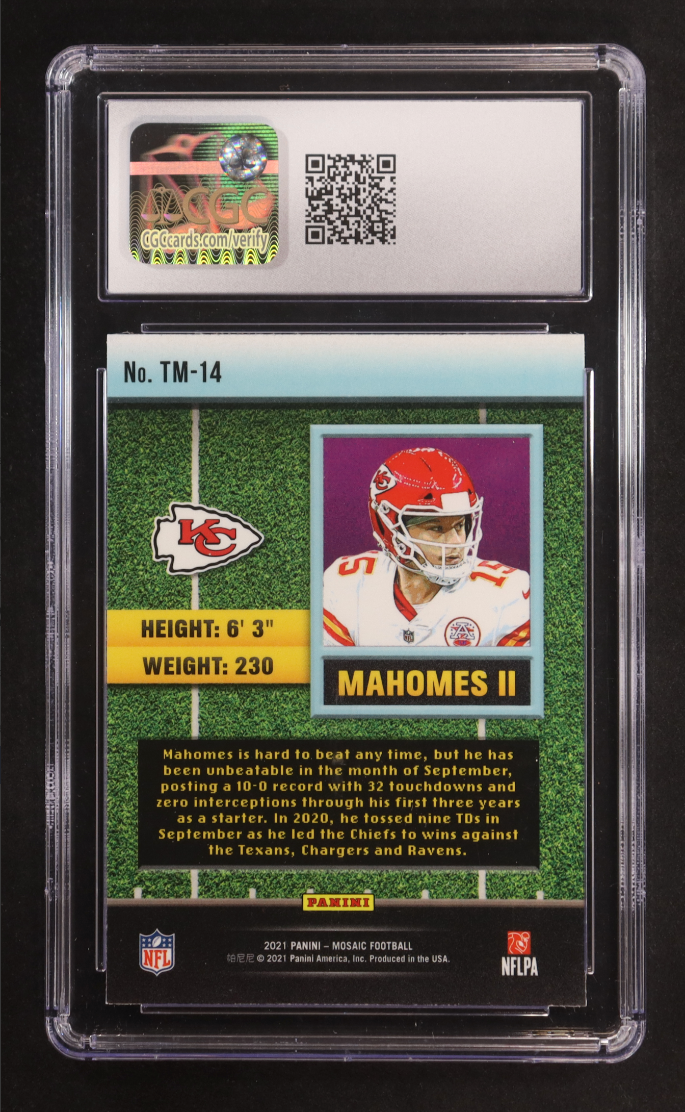 Patrick Mahomes II 2021 Panini Mosaic Touchdown Masters #TM14 (CGC 10) authentic-signatures