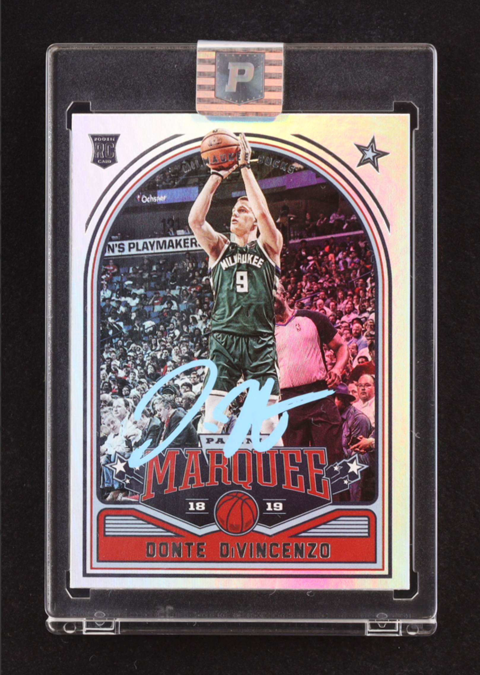 Donte DiVincenzo Signed 2018-19 Panini Chronicles #258 RC authentic-signatures