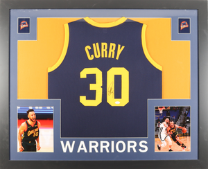 Cadre Maillot authentique des Golden State Warriors signe par Stephen Curry et certifie par JSA