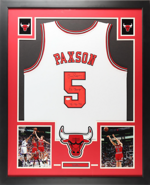 Cadre Maillot "3x Champ! '91-'92'-'93" des Chicago Bulls signe par John Paxson et certifie par JSA