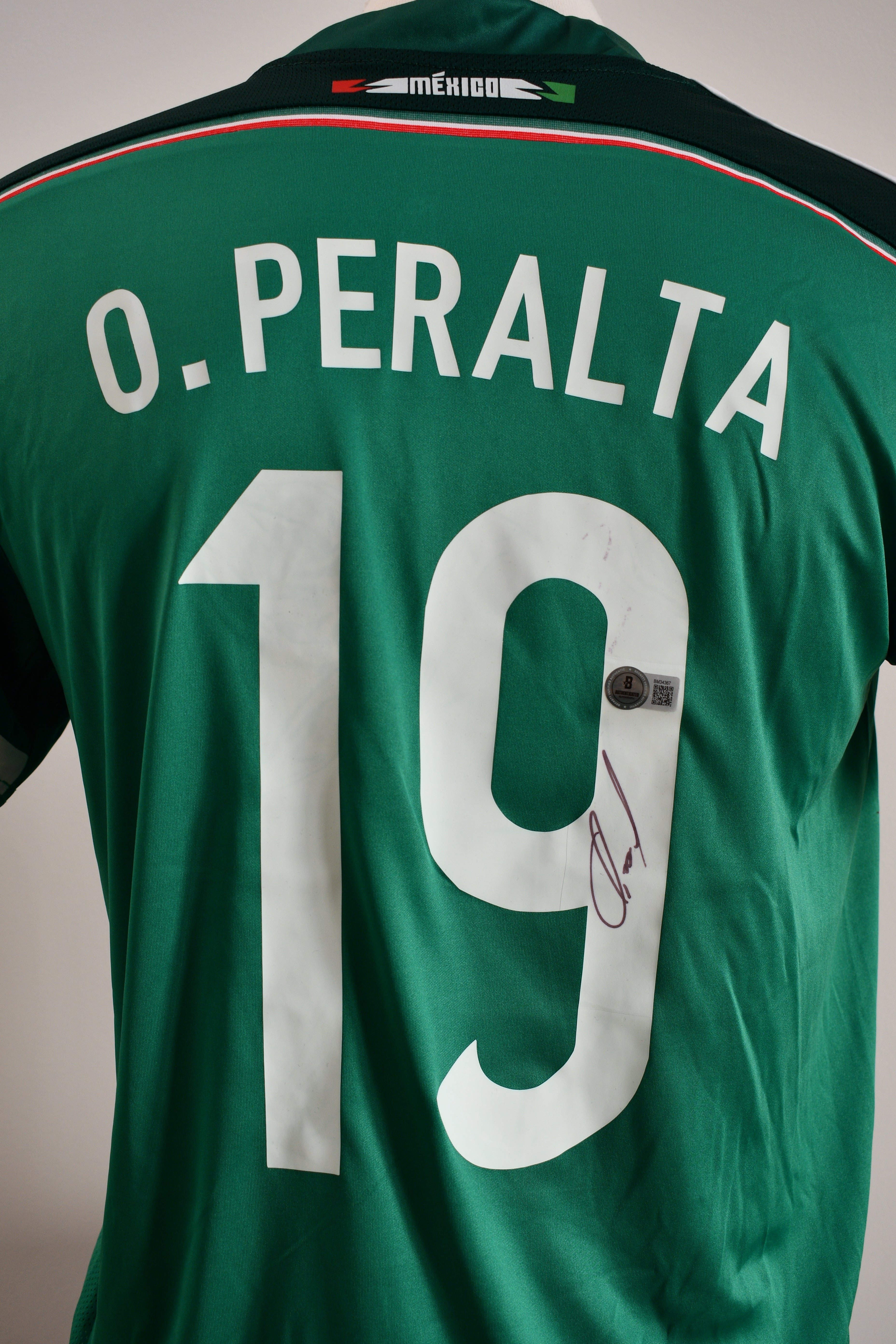 Oribe Peralta Signed Mexico Jersey