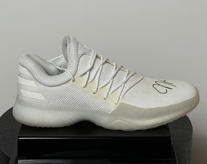 Chaussure Droite signee par James Harden et certifiee par Beckett
