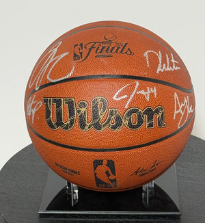 Rare Basketball signe  par Jrue Holiday,Derrick White, Jaylen Brown, Jayson Tatum et Al Horfordet certifie par Fanatics