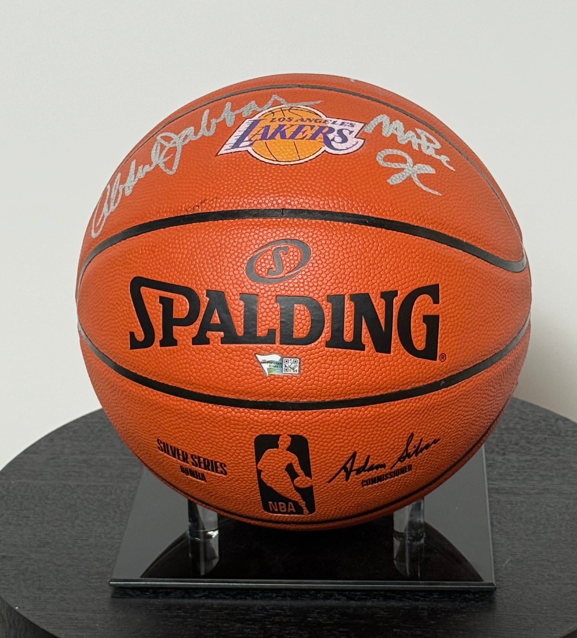 Showtime Lakers Basketball Authentique signe par Kareem Abdul Jabbar, James Worthy et Magic Johnson et certifie par Fanatics authentic-signatures