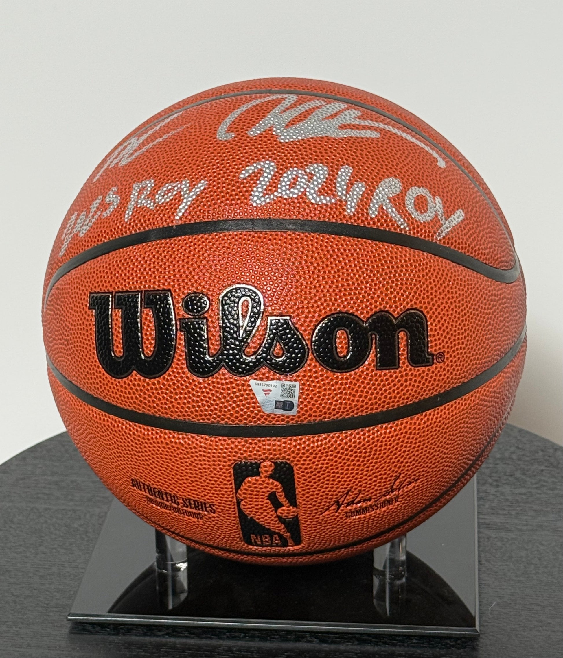 Basketball Authentique San Antonio Spurs Double signatures "ROY2024-ROY2025" par Victor Wembanyama et Stephon Castle et certifie par Fanatics authentic-signatures