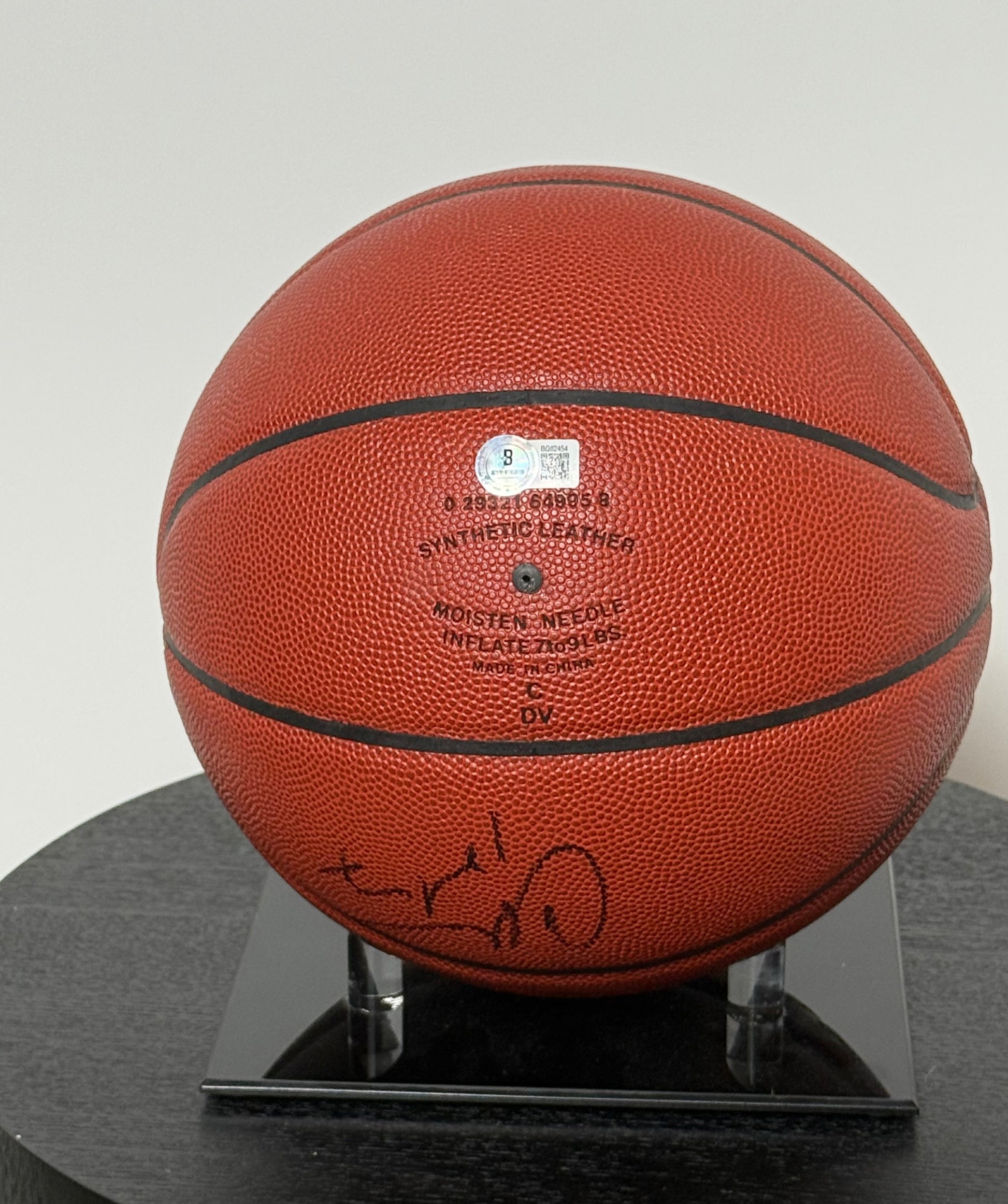 Basketball Authentique signé par Charles Barkley et certifie par Beckett authentic-signatures