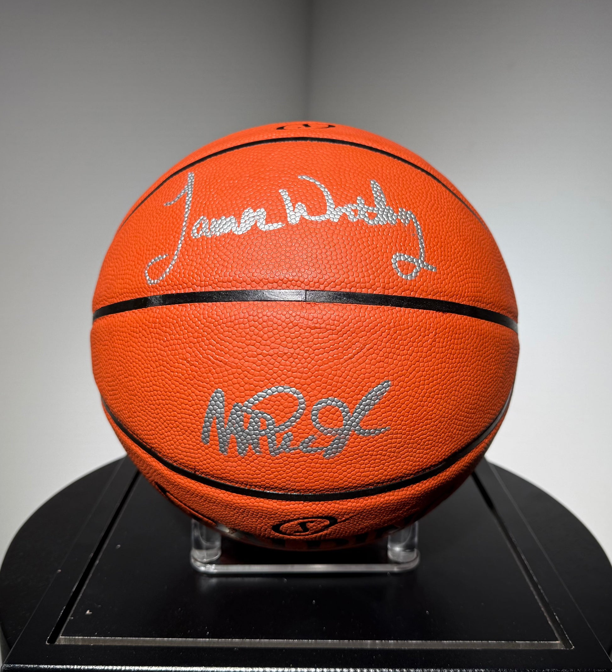 Basketball Legendes des Lakers Showtime signe par Magic Johnson et James Worthy certifie par Fanatics authentic-signatures