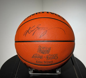 Basketball Finals NBA 2001 signe par Kobe Bryant certifie par Beckett et PSA