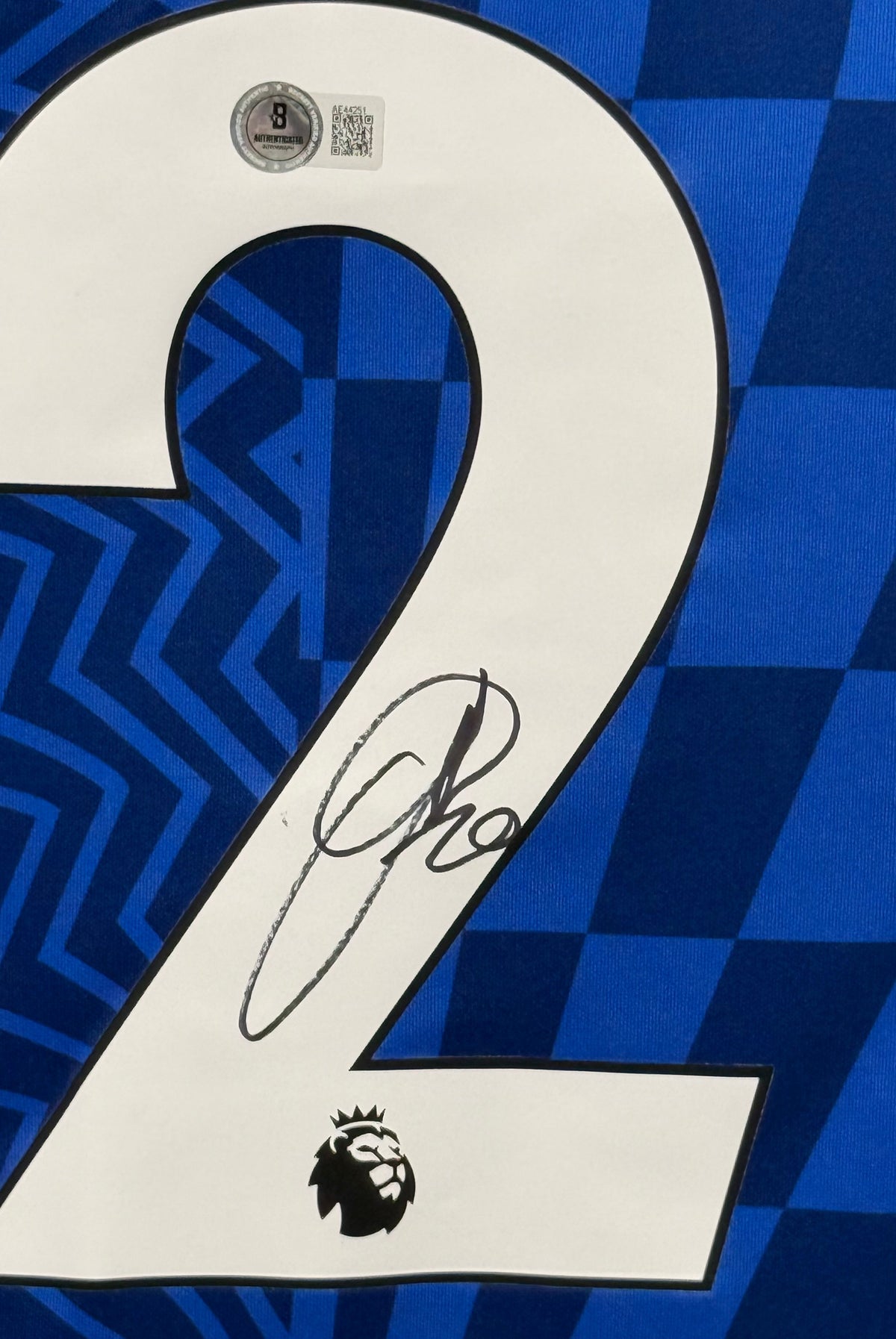 Callum Hudson-Odoi Signed Home 2021-22 Chelsea Jersey, Certified by Beckett authentic-signatures Football Authentic Signat...