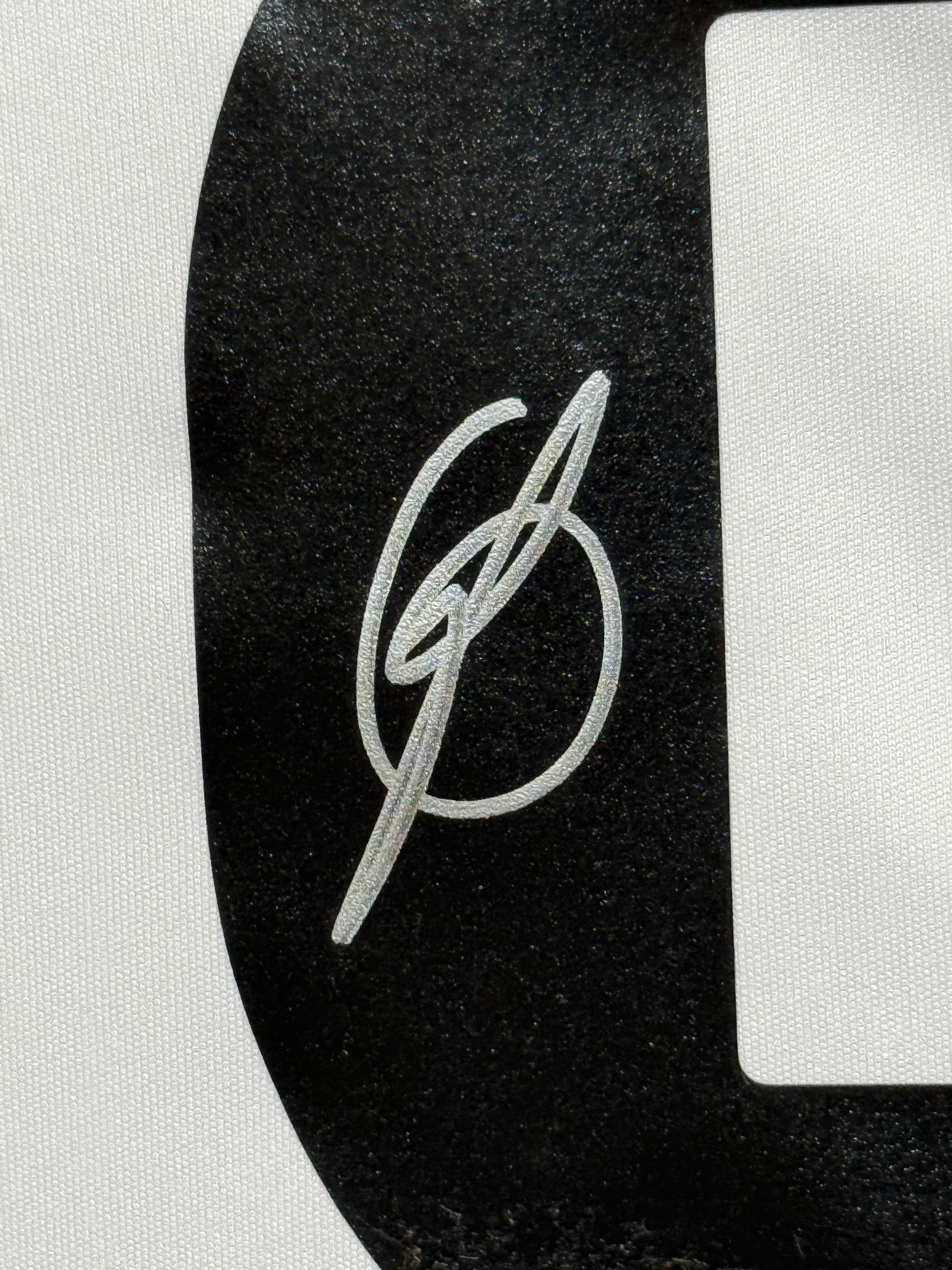 Maillot Authentique Domicile Real Madrid signe par Eduardo Camavinga et certifie par Beckett authentic-signatures