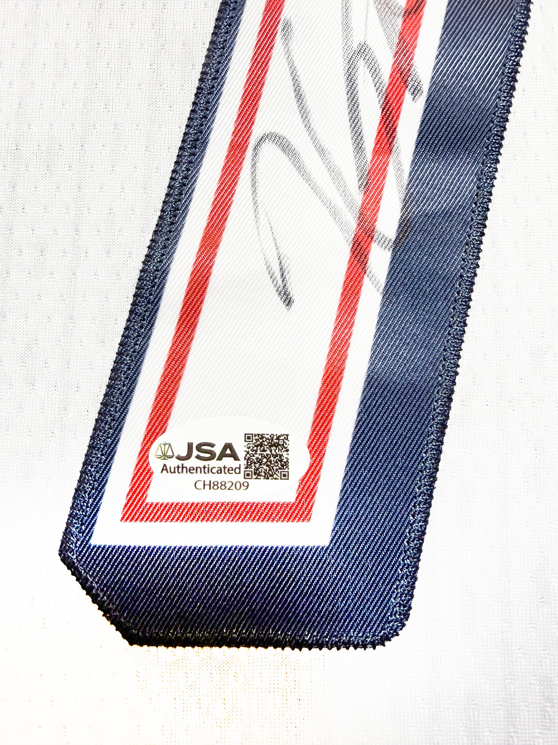 Maillot Authentique Team USA Olympics Game Paris 2024 signé par Kevin Durant et certifié par JSA authentic-signatures