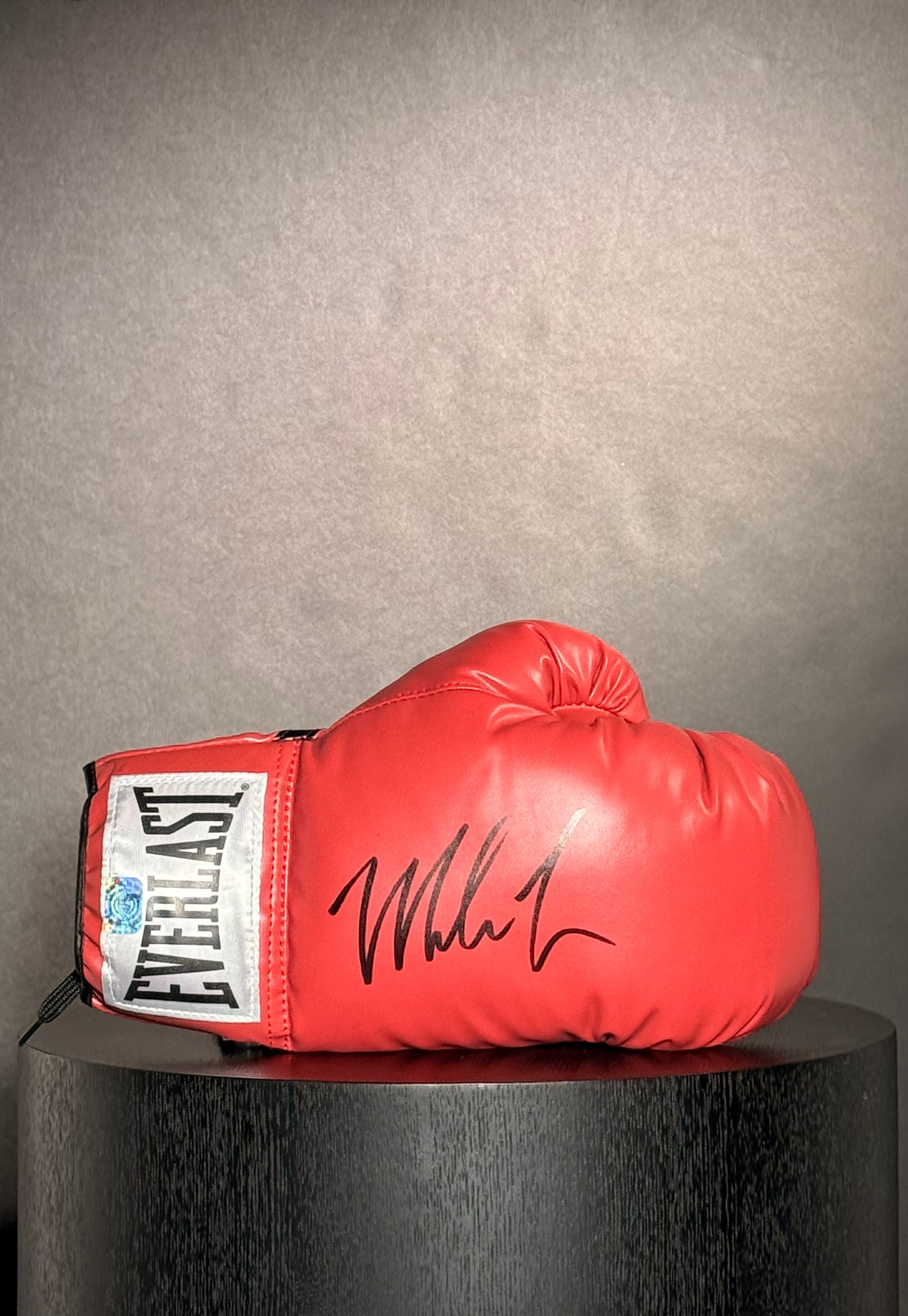 Mike Tyson Signed Everlast Boxing Glove (right) certified by TYSON HOLOGRAM authentic-signatures