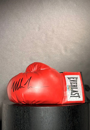 Authentique Gant de boxe  Gauche EVERLAST signe par Mike Tyson et certifie par JSA et Mike Tyson authentic-signatures