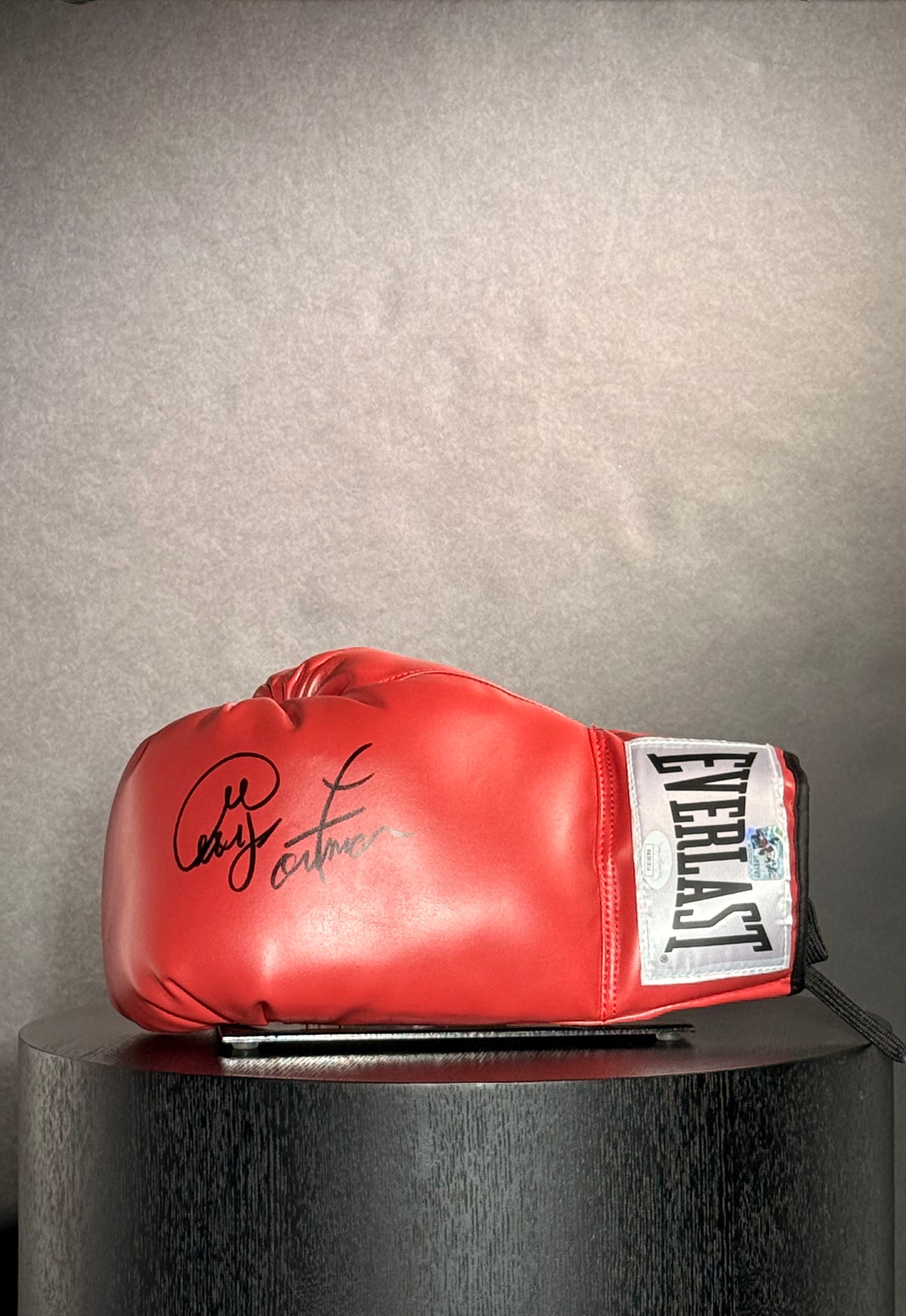 George Foreman Signed Everlast Boxing Glove Certified by JSA & Foreman Hologram authentic-signatures