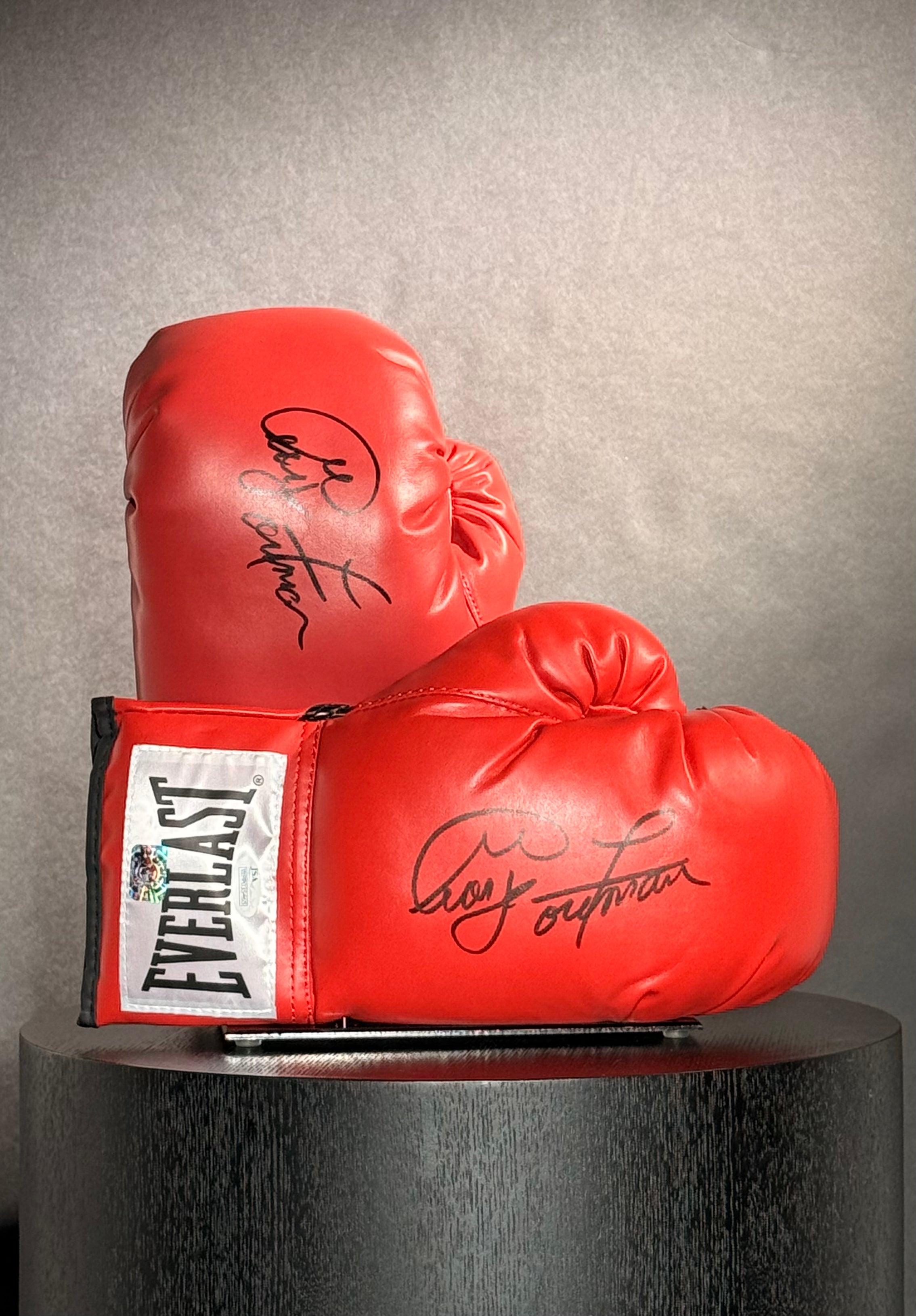 George Foreman Signed Pair of Boxing Gloves Certified by Beckett authentic-signatures
