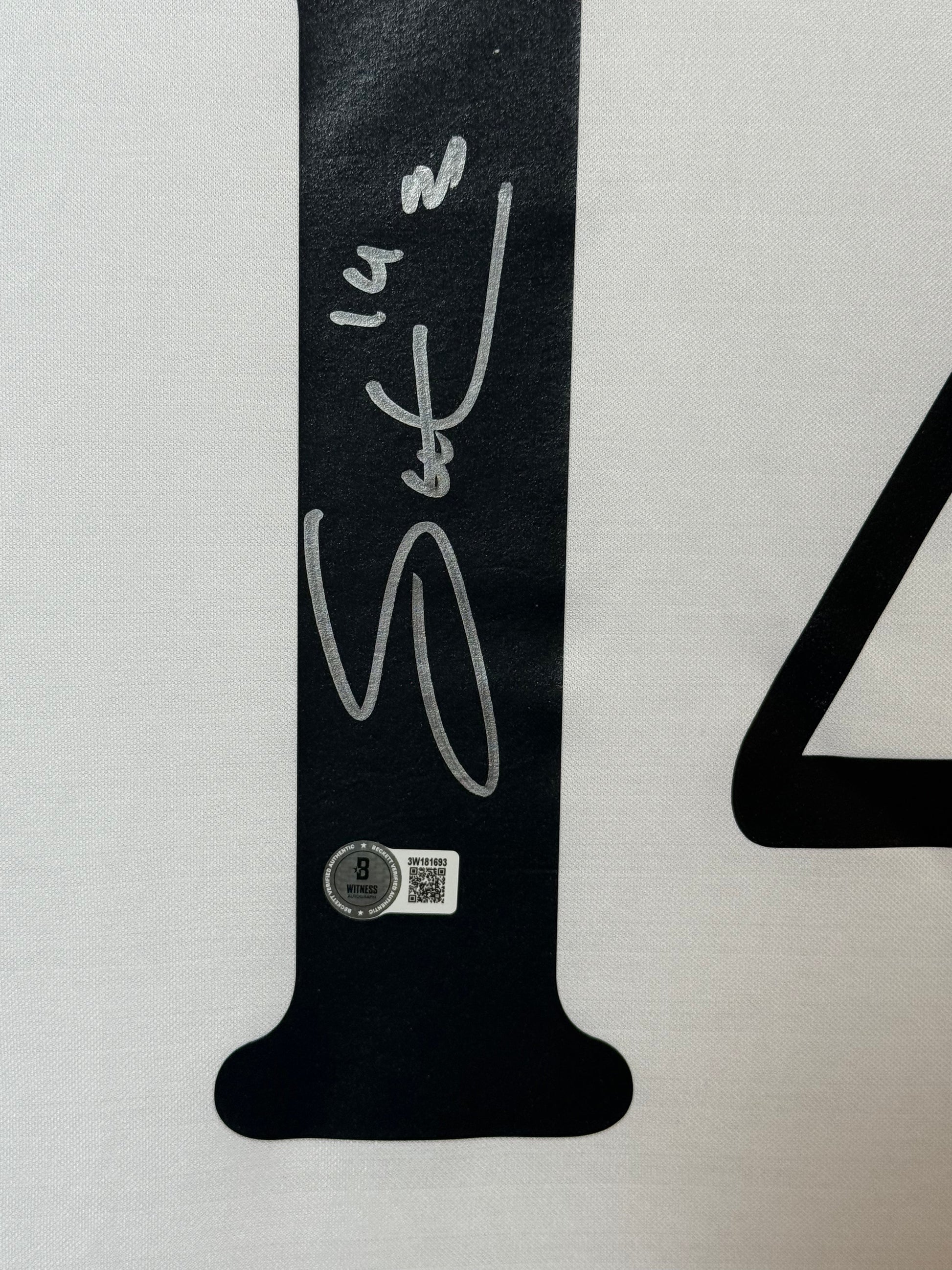 Maillot Authentique Domicile Real Madrid signe par Gutti Hernandez et certifie par Beckett authentic-signatures