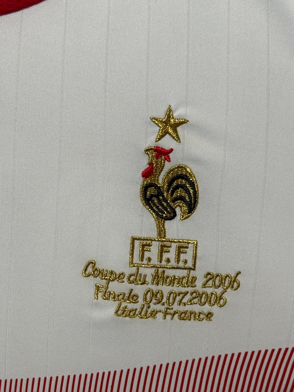 Zinedine Zidane Signed Away World Cup Final 2006 France Jersey, Certified by JSA authentic-signatures Memorabilias Authent...