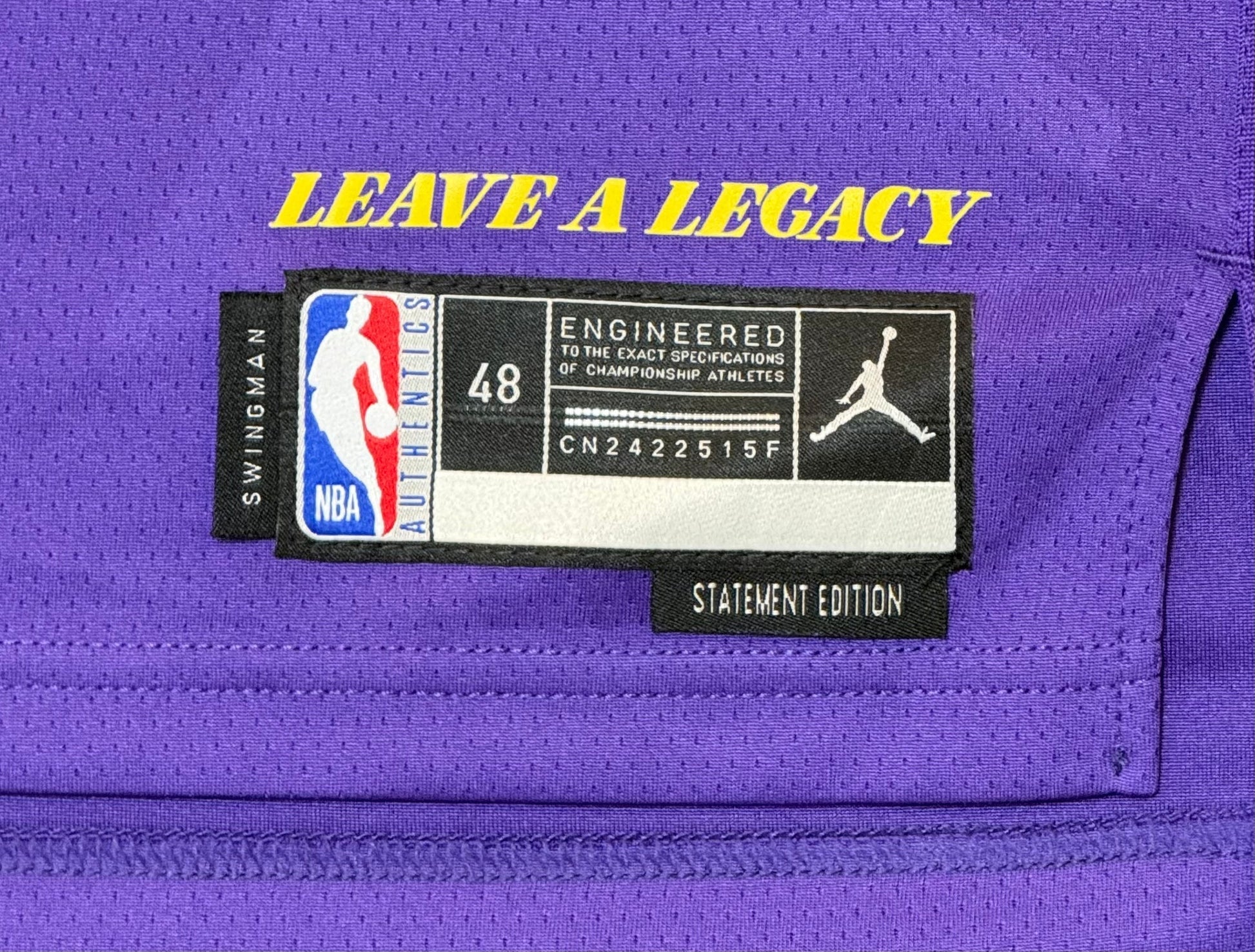 Maillot SWINGMAN Los Angeles LAKERS Statement Edition signé par Austin REAVES et certifié par JSA authentic-signatures