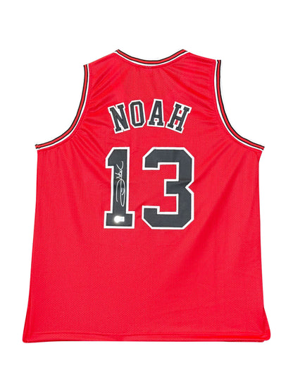 Maillot Custom Chicago BULLS signé par Joakim Noah et certifié parBeckett authentic-signatures