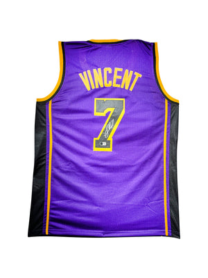 Maillot Custom Los Angeles Lakers signe par Gabe Vincent et certifie par Beckett