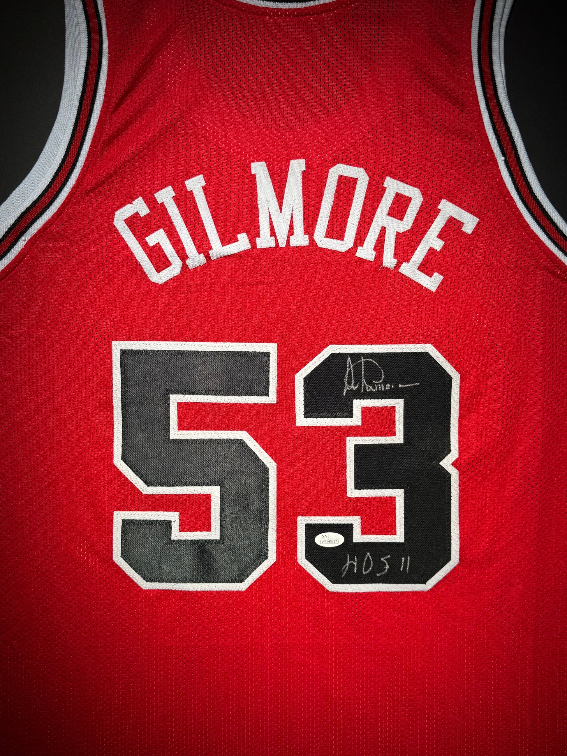 Maillot "HOF 11" Custom Domicile Chicago Bulls signe par Artis Gilmore certifie par JSA authentic-signatures