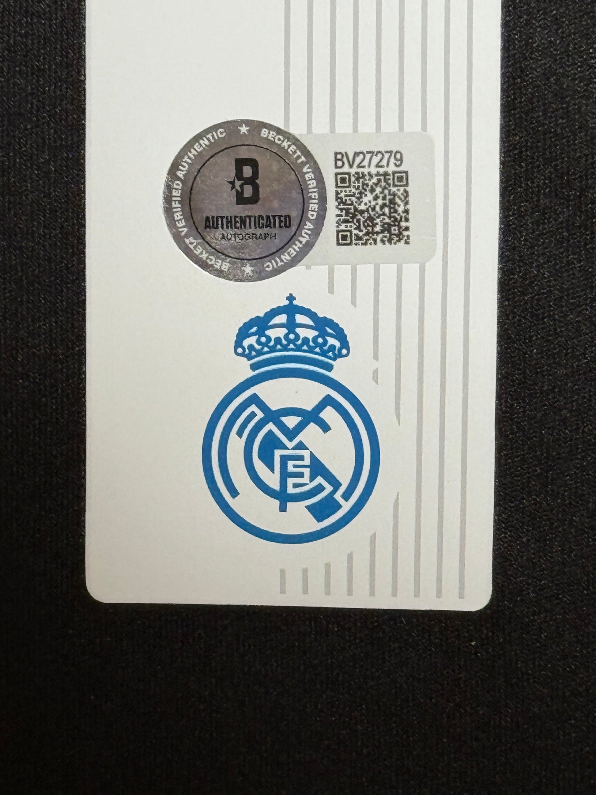 Maillot Authentique Real Madrid signé par Thibault Courtois et certifié par beckett authentic-signatures