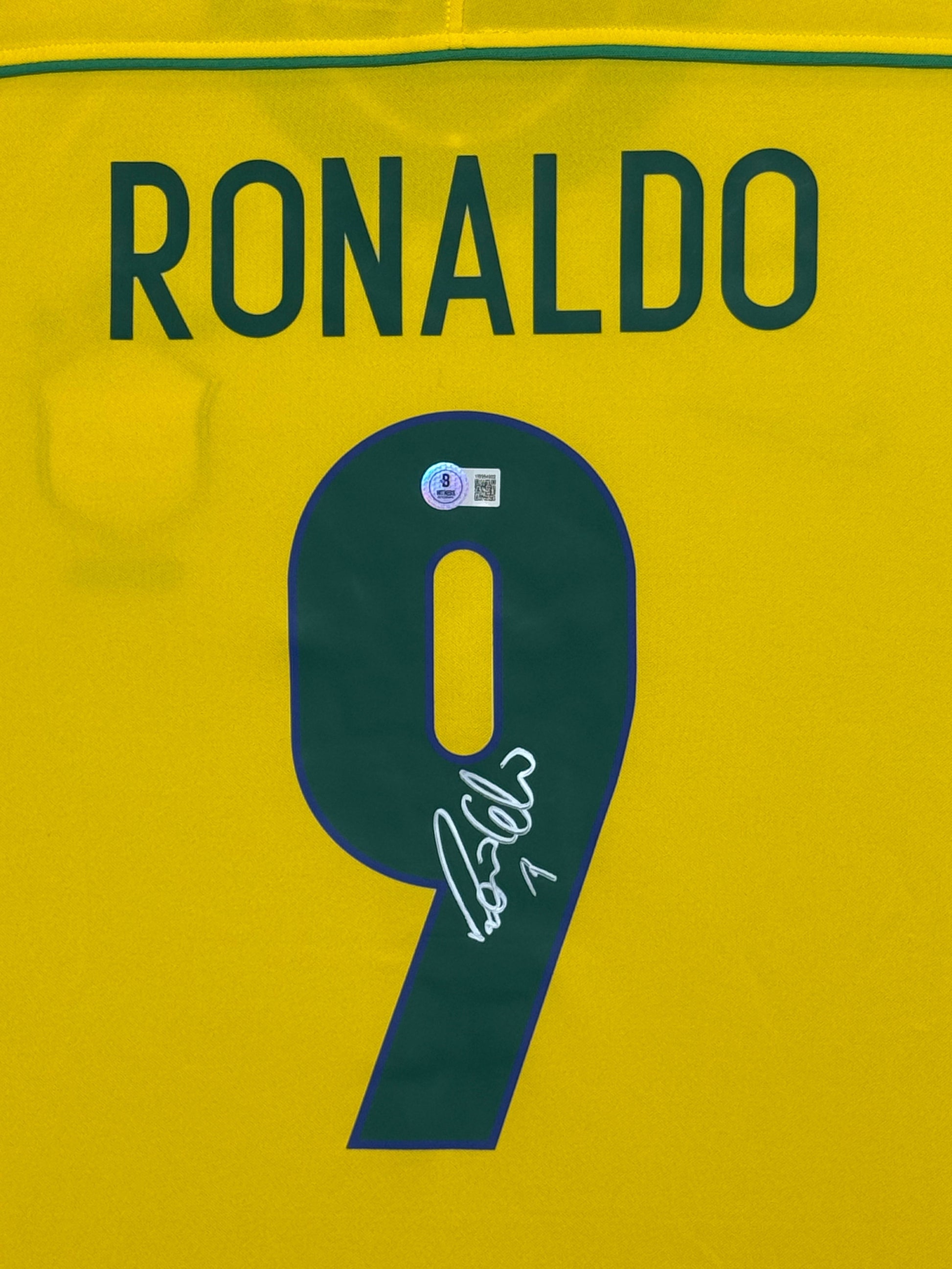 Maillot Authentique Brazil Finale Coupe du Monde 1998 signé par Ronaldo Nazario  et certifié par Beckett authentic-signatures