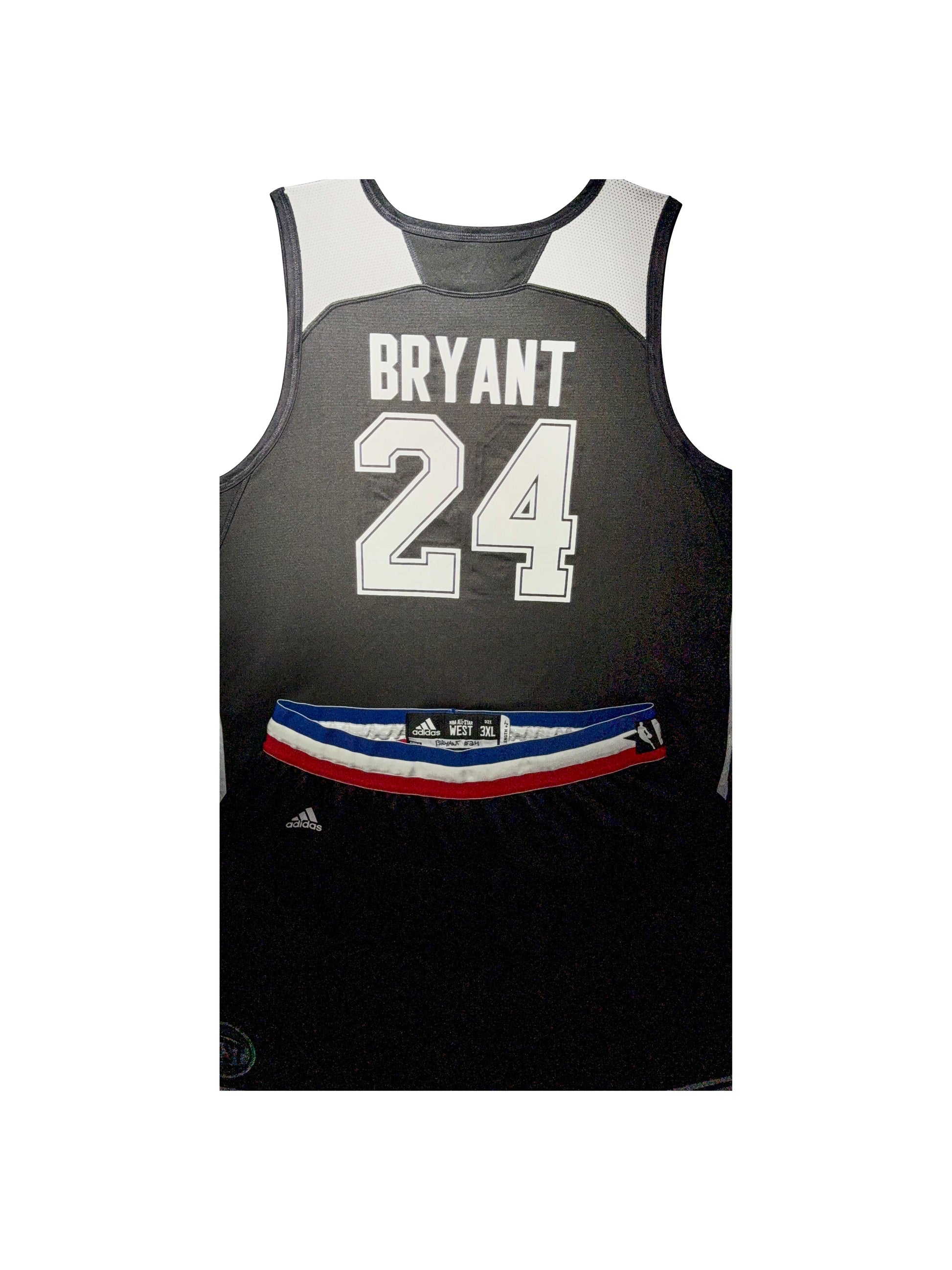 Maillot et Short Portés durant le All Star Game 2015 par Kobe Bryant certifié par The Bryant Family authentic-signatures