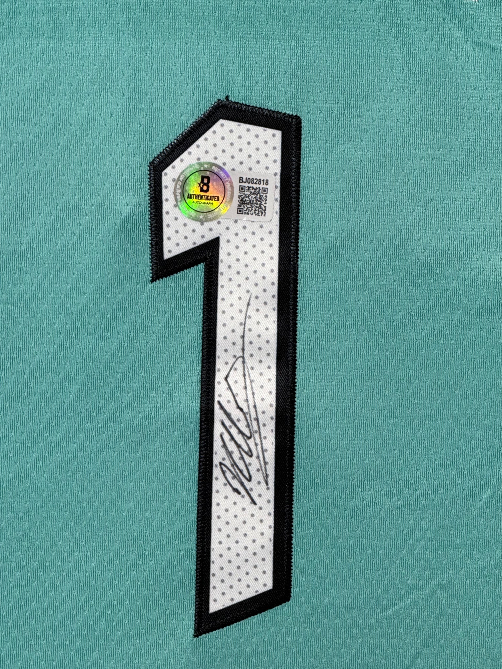 Maillot Authentique San Antonio Spurs signé par Victor WEMBANYAMA et certifié par Beckett authentic-signatures