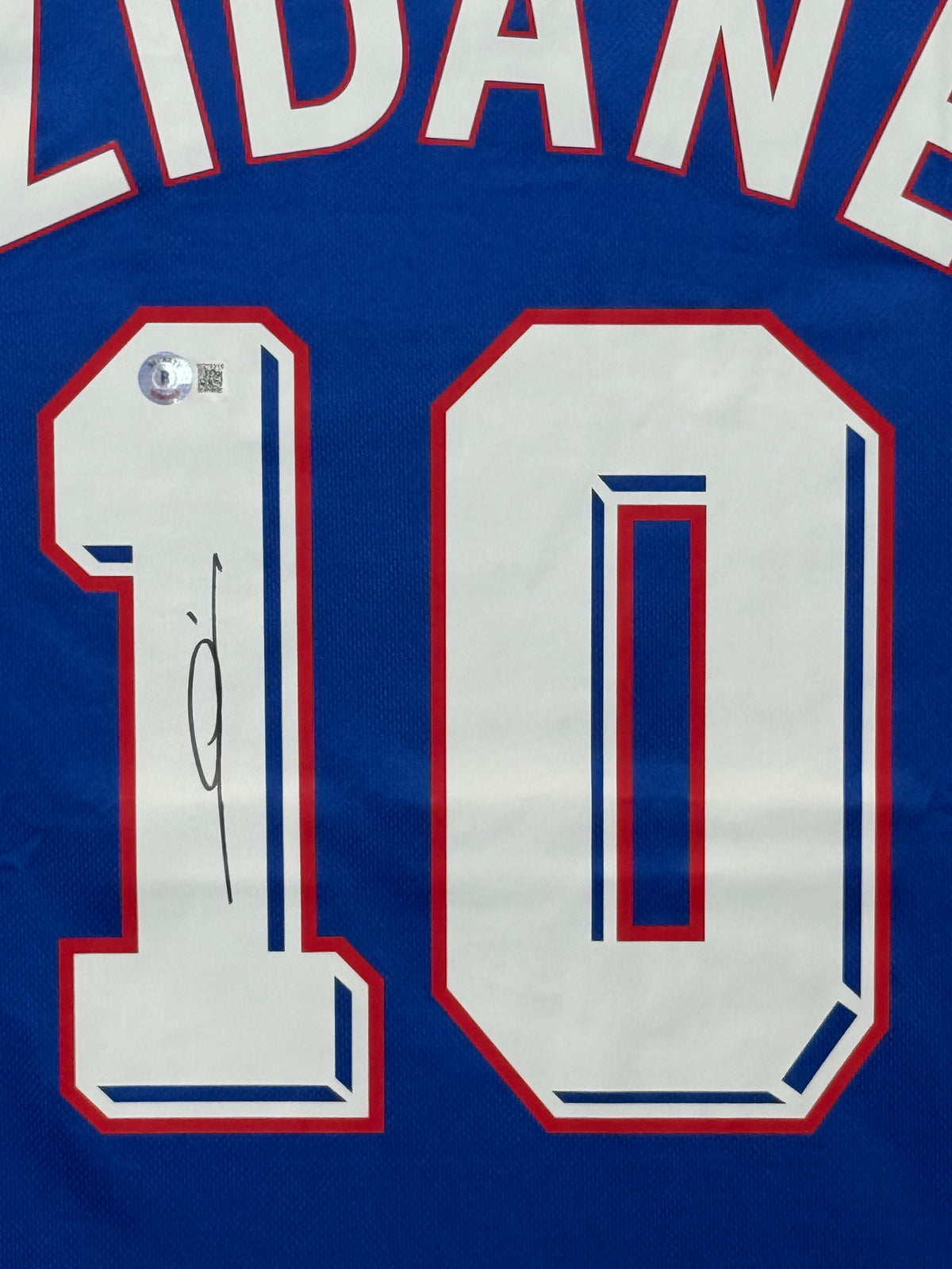 Zinedine Zidane Signed Authentic World Cup Final 1998 France Jersey, Certified by Beckett authentic-signatures Football Au...