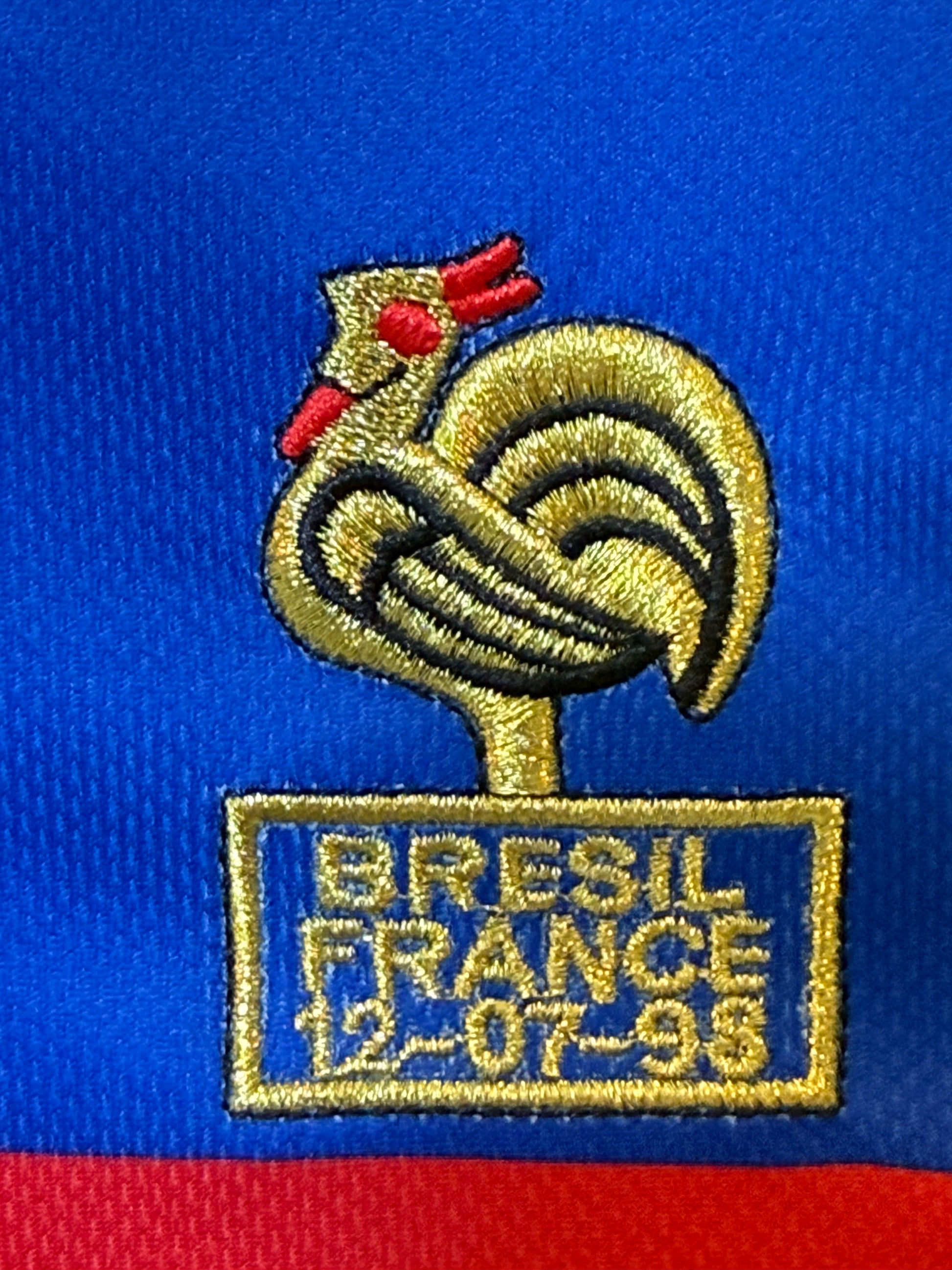 Maillot Authentique Equipe de France Finale Coupe du Monde 1998 signé par Zinedine Zidane et certifié par Beckett authentic-signatures