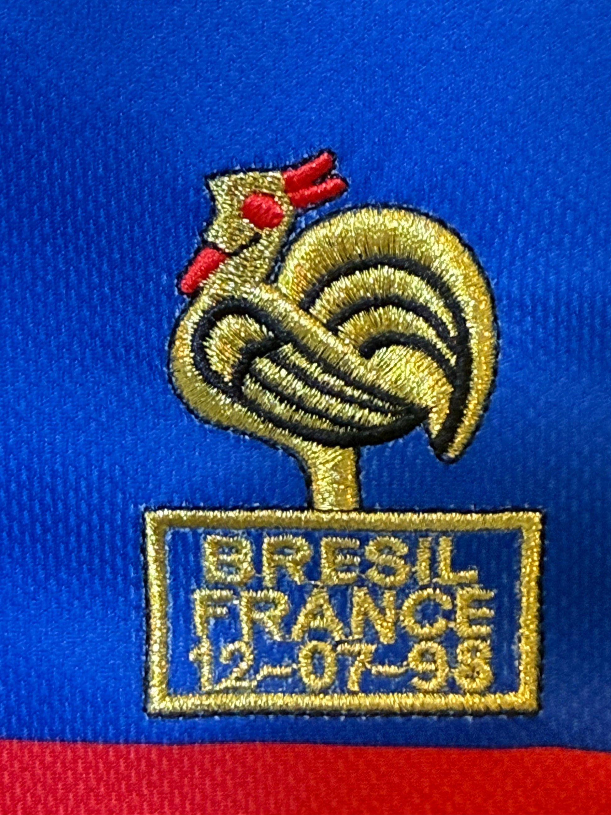 Maillot Authentique Equipe de France Finale Coupe du Monde 1998 signé par Zinedine Zidane et certifié par Beckett authentic-signatures
