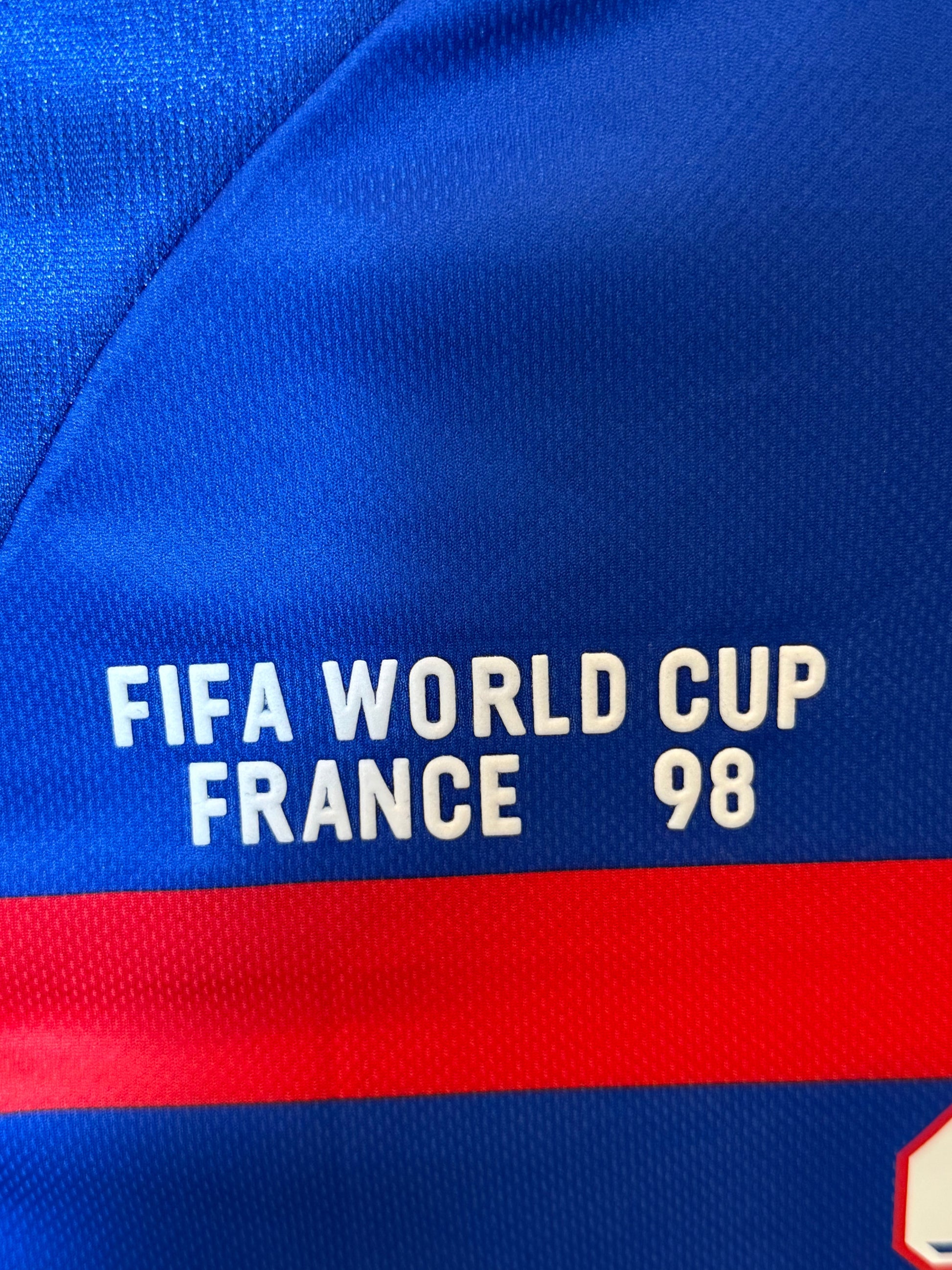 Maillot Authentique Equipe de France Finale Coupe du Monde 1998 signé par Zinedine Zidane et certifié par Beckett authentic-signatures