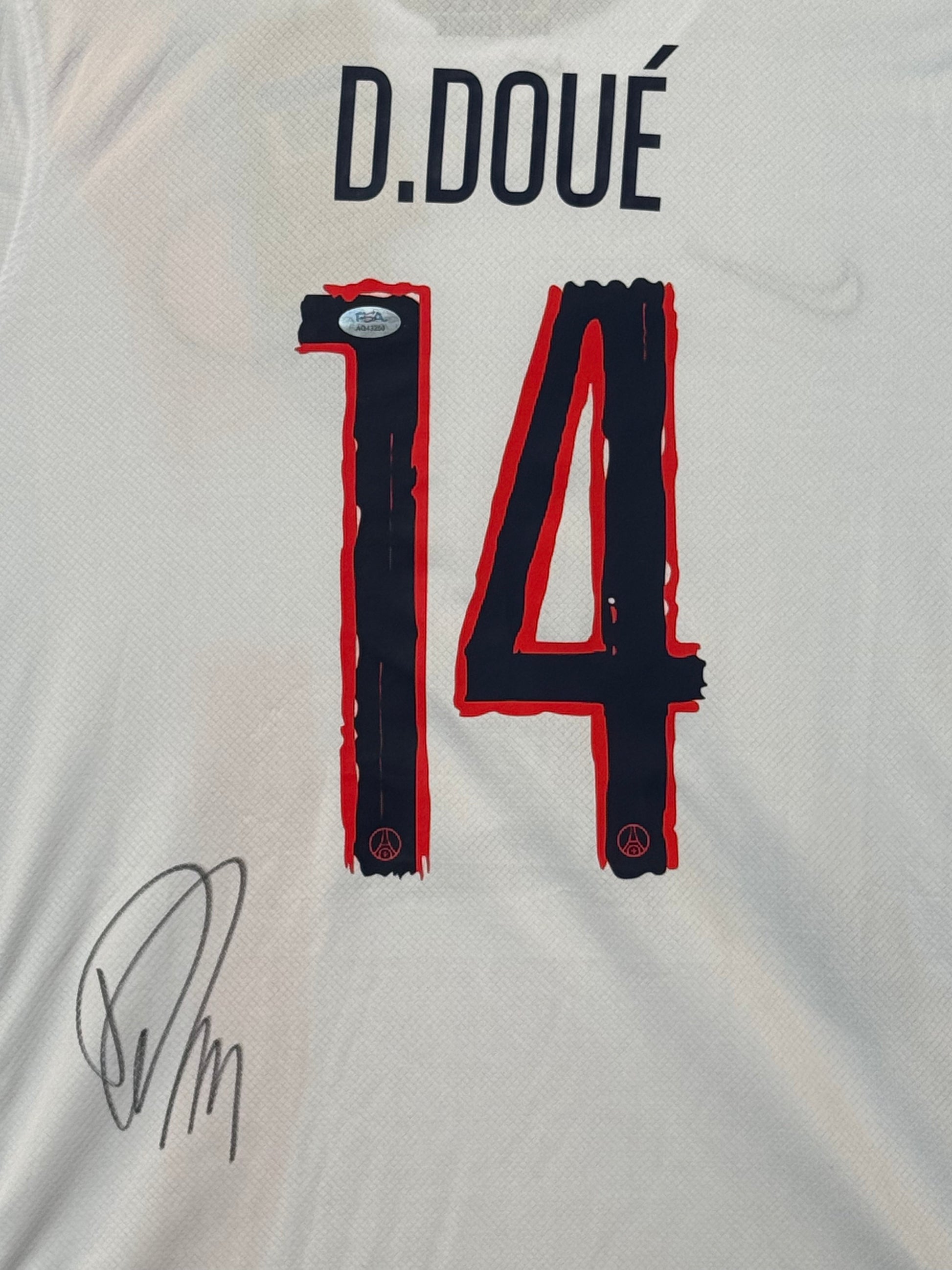 Maillot Authentique Paris Saint Germain signé par Desire Doue et certifié par JSA authentic-signatures
