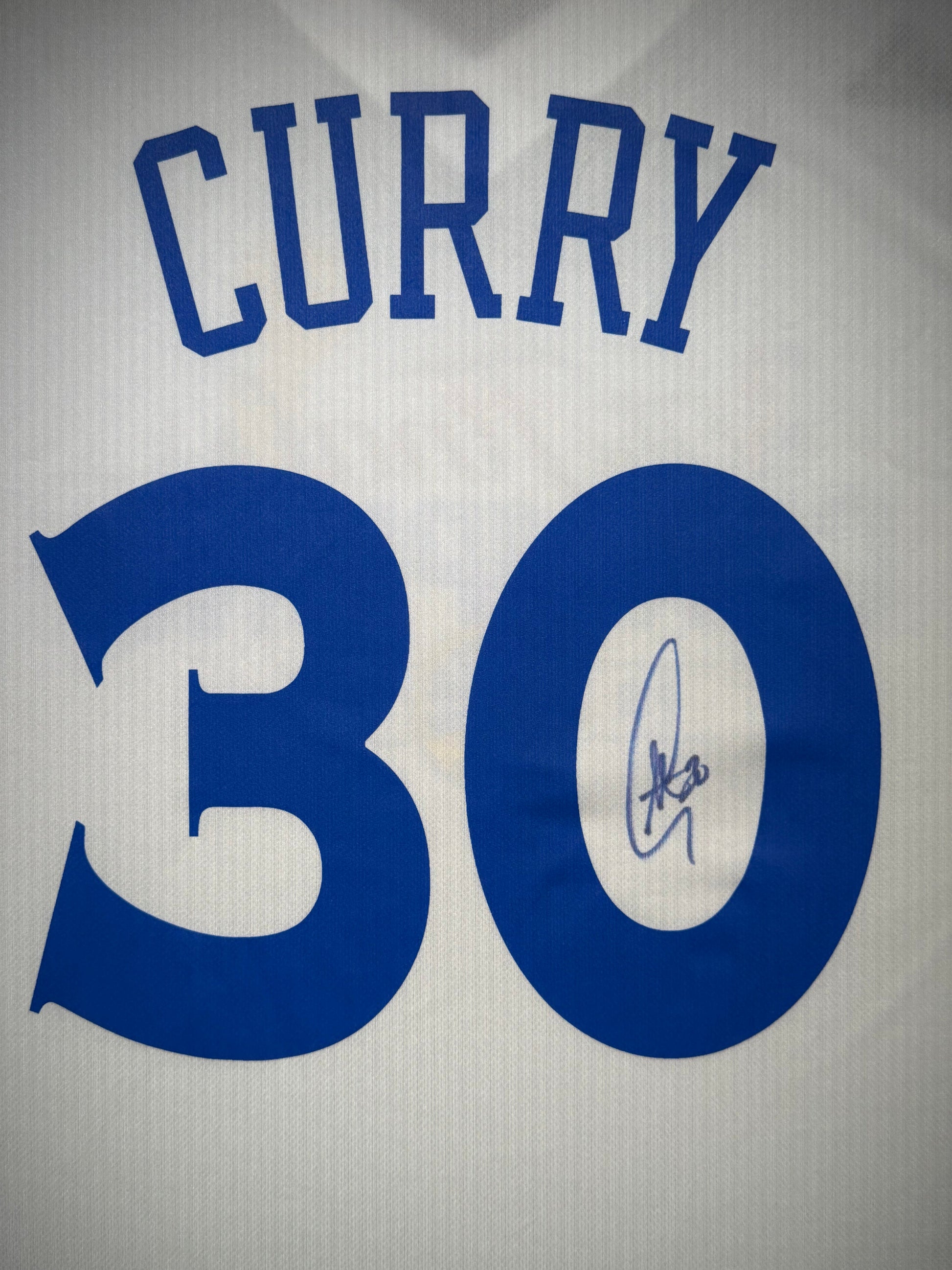 Maillot Authentique Champions 2017 Golden Sate Warriors signe par Stephen Curry et certifie par JSA authentic-signatures