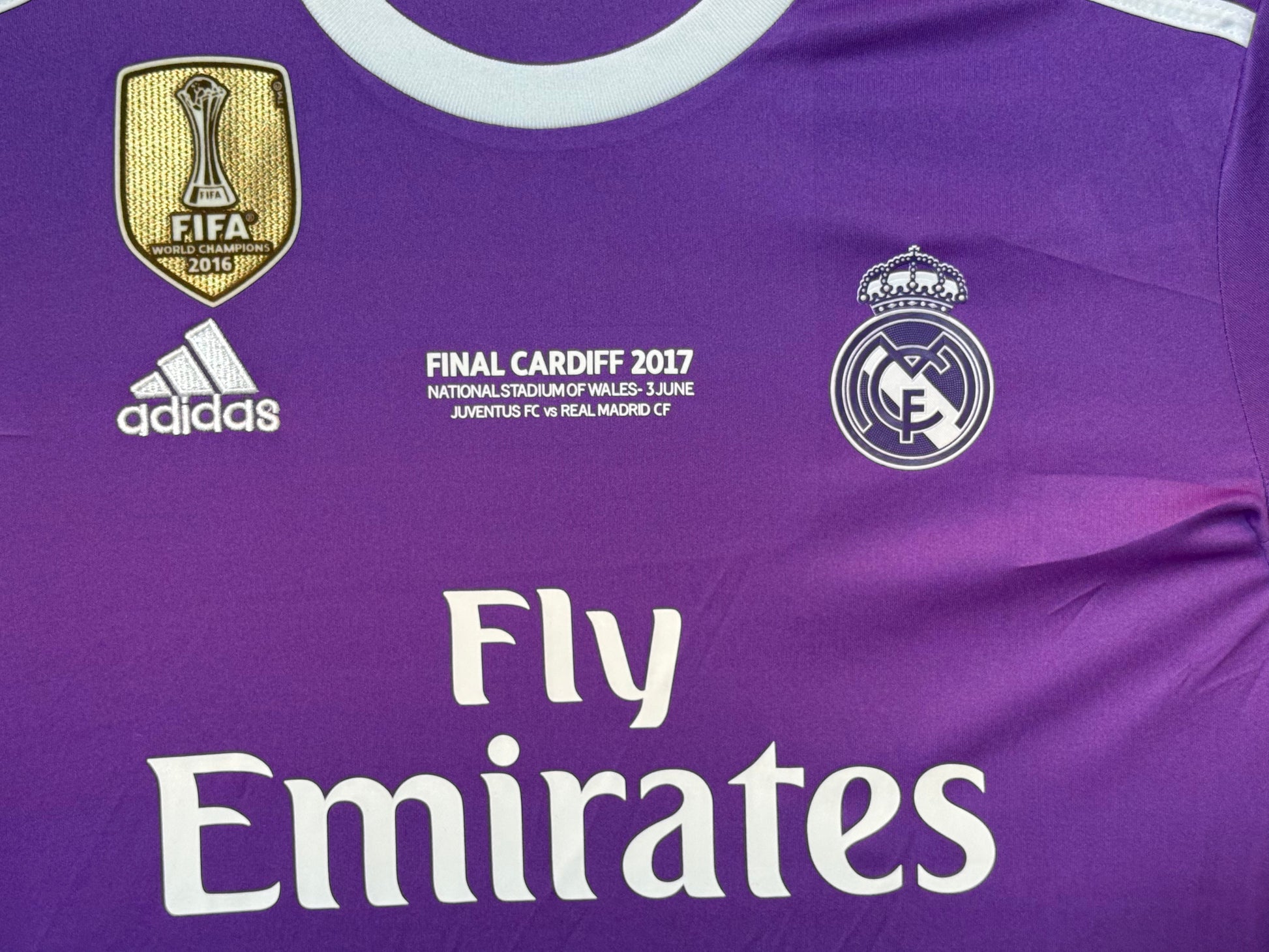 Maillot Exterieur signe par Cristiano Ronaldo Real Madrid CF 2016-17 Certifie par Beckett authentic-signatures