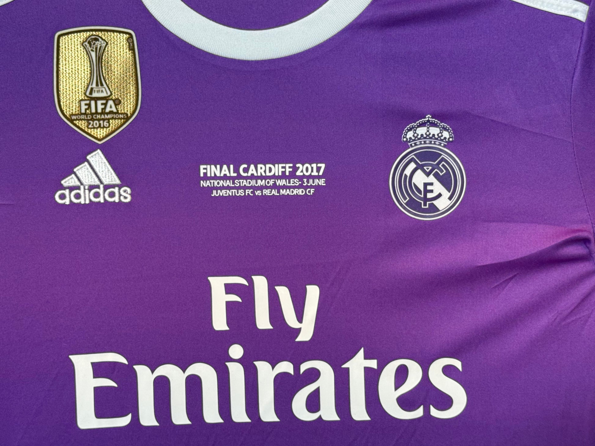 Maillot Exterieur signe par Cristiano Ronaldo Real Madrid CF 2016-17 Certifie par Beckett authentic-signatures