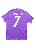 Maillot Exterieur signe par Cristiano Ronaldo Real Madrid CF 2016-17 Certifie par Beckett authentic-signatures