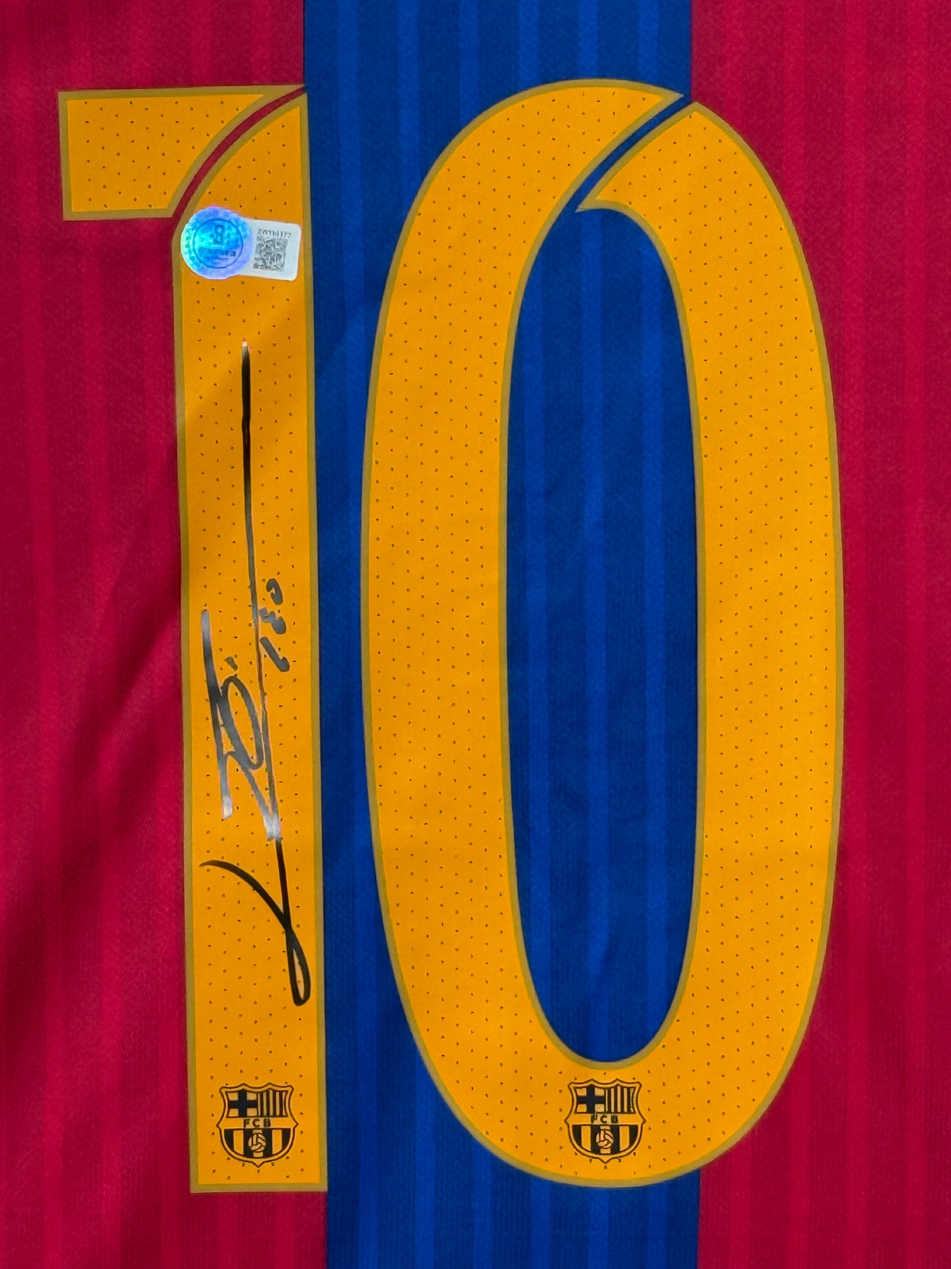 Maillot Authentique FC Barcelone saison 2016-17 Remontada  signé par Lionel Messi et certifié par Beckett authentic-signatures