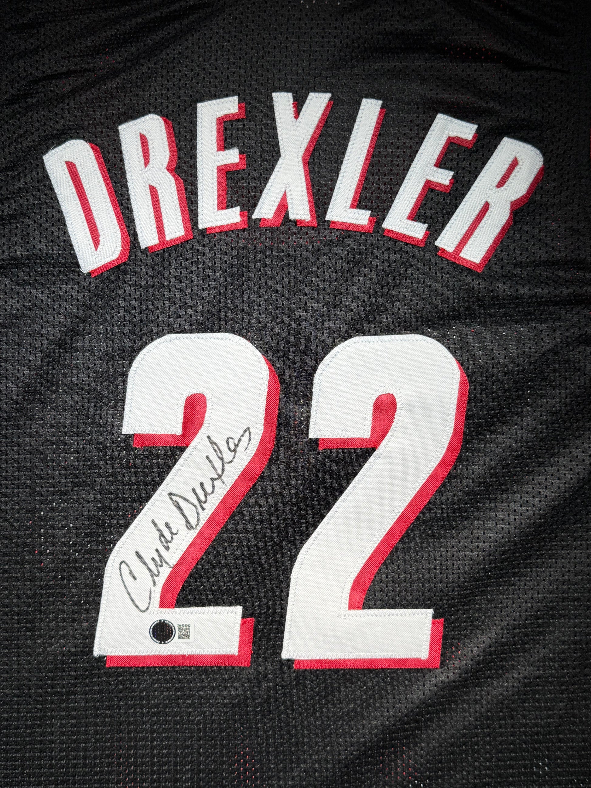 Maillot Custom Portland Trail blazers signe par Clyde Drexler certifie par Beckett authentic-signatures