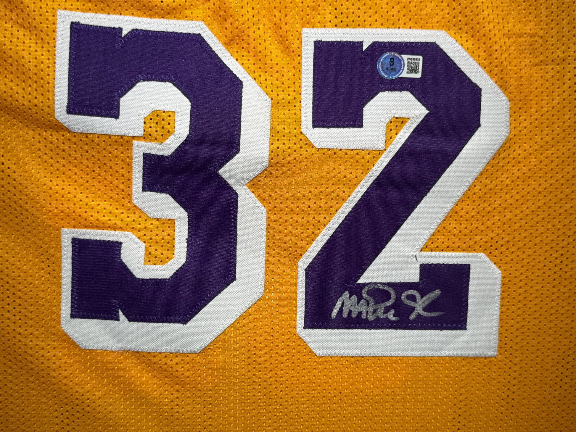Maillot Custom Domicile Los Angeles Lakers signe par Magic Johnson certifie par Beckett authentic-signatures