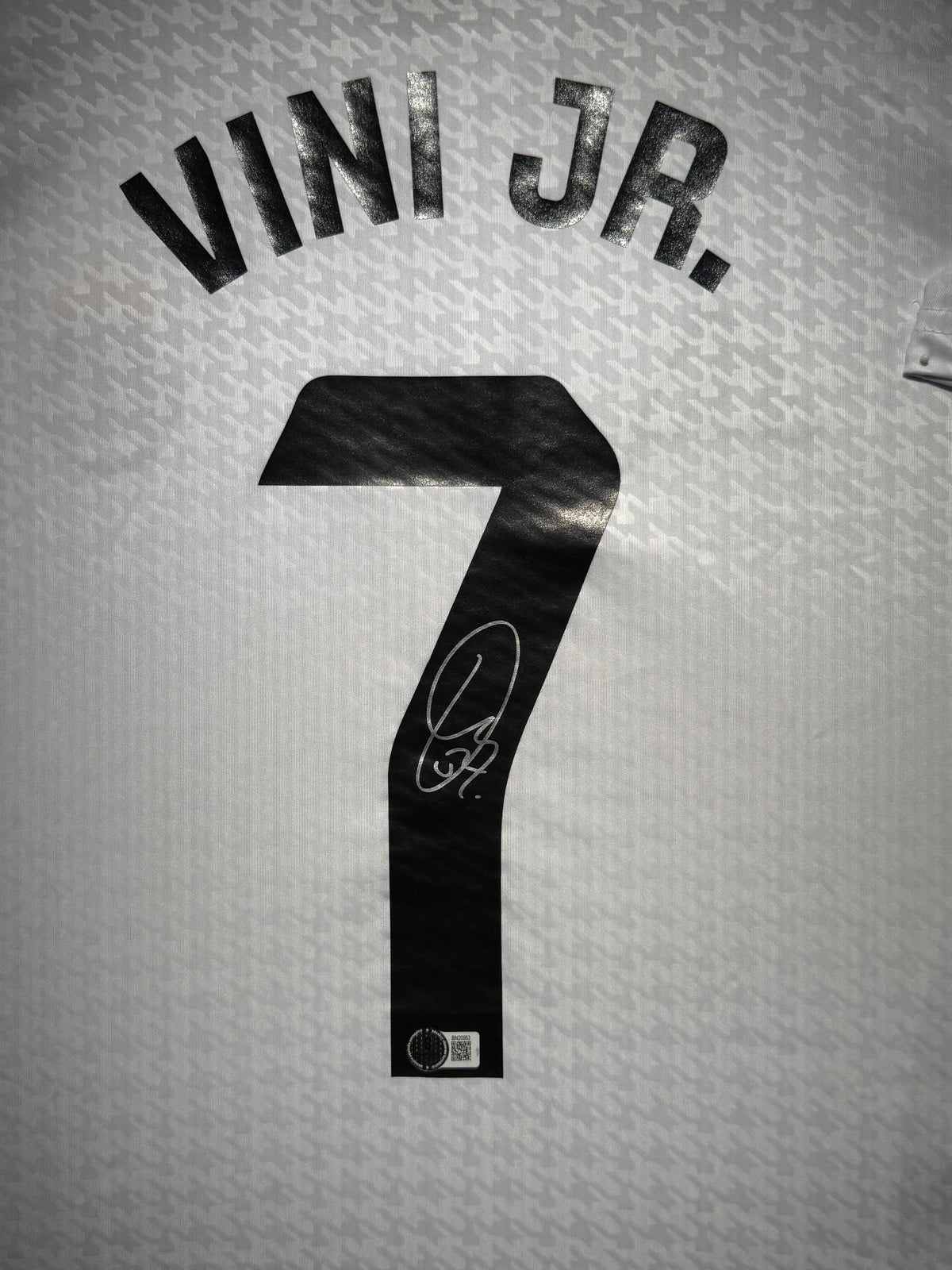 Vinicius Jr Signed Home 2022-23 Real Madrid Jersey, Certified by Beckett authentic-signatures Football Authentic Signatures