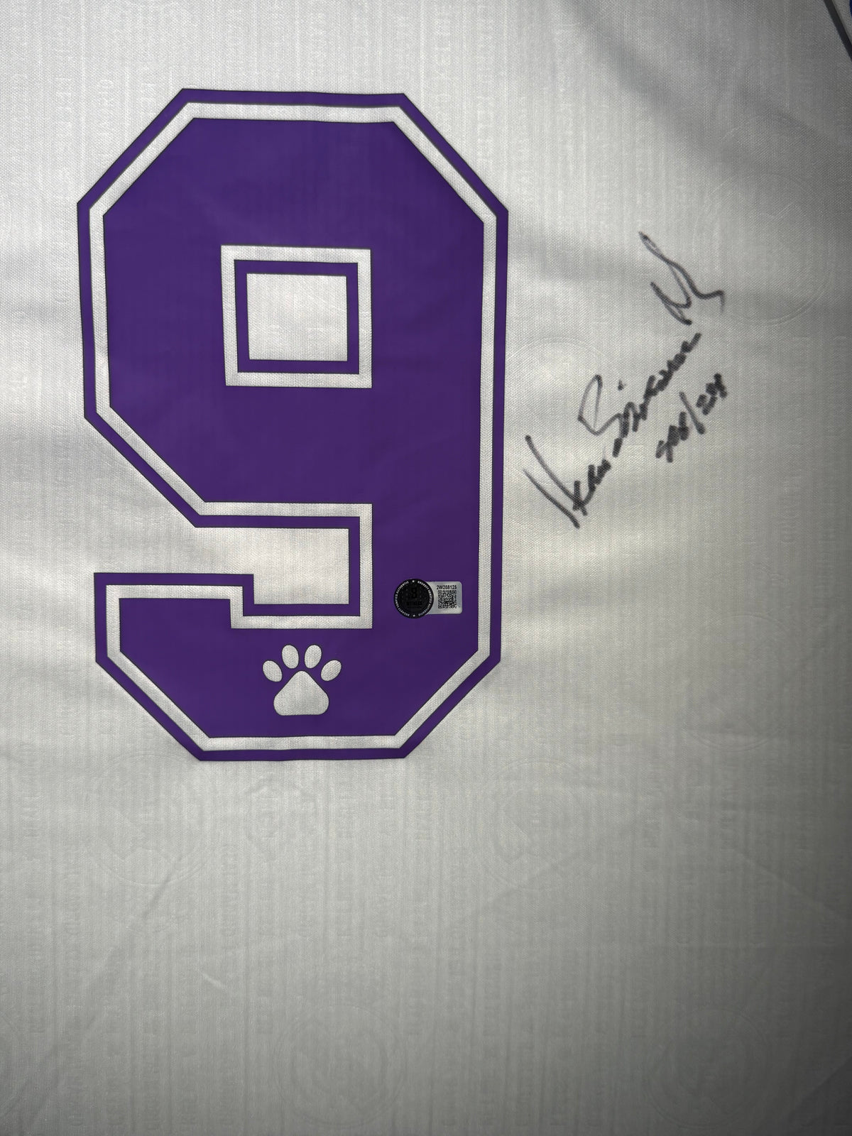 Hugo Sanchez Signed Home Real Madrid Jersey, Certified by Beckett authentic-signatures Football Authentic Signatures