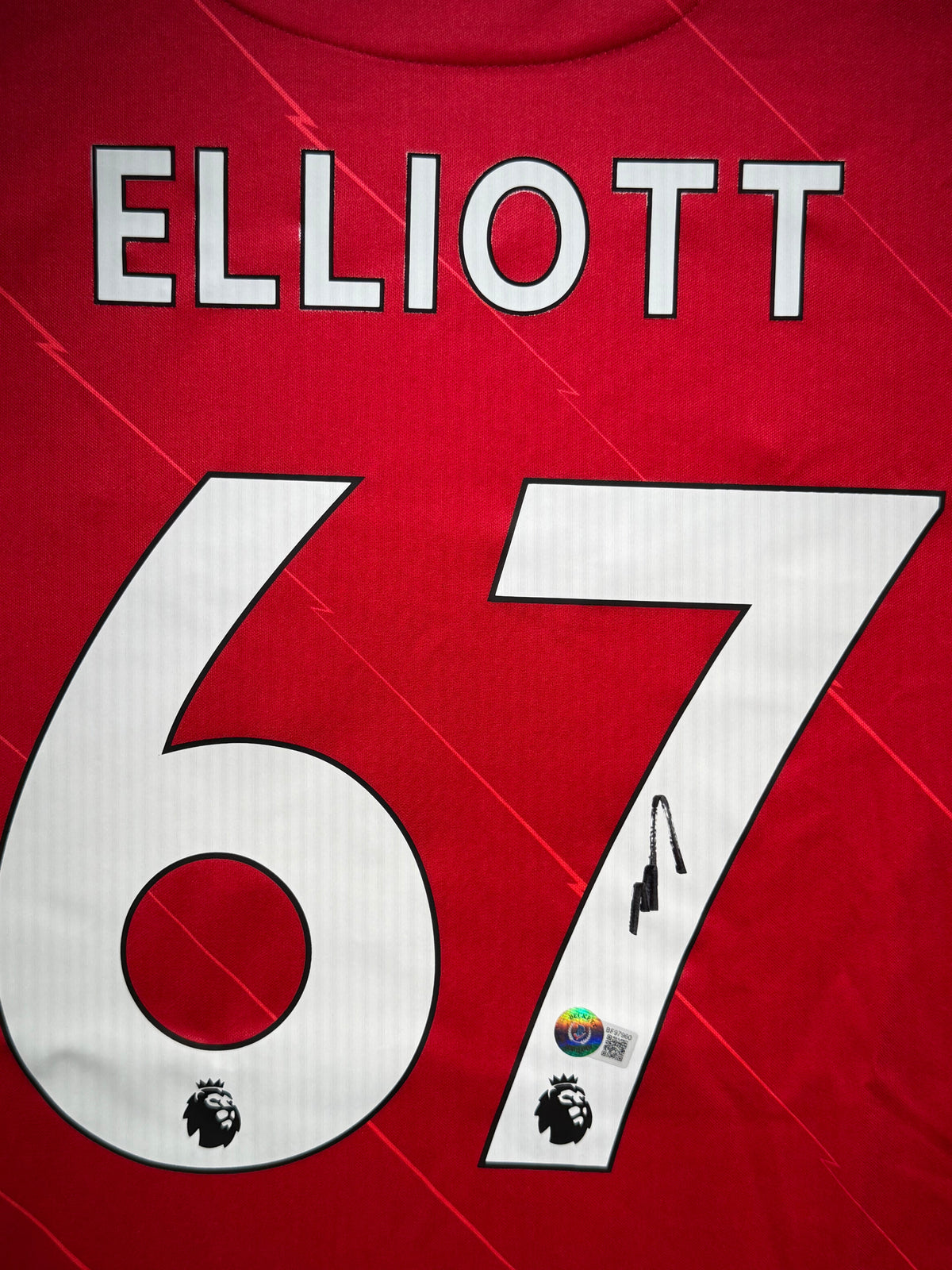 Harvey Elliott Signed Home 2022-23 Liverpool Jersey, Certified by Beckett authentic-signatures Football Authentic Signatures